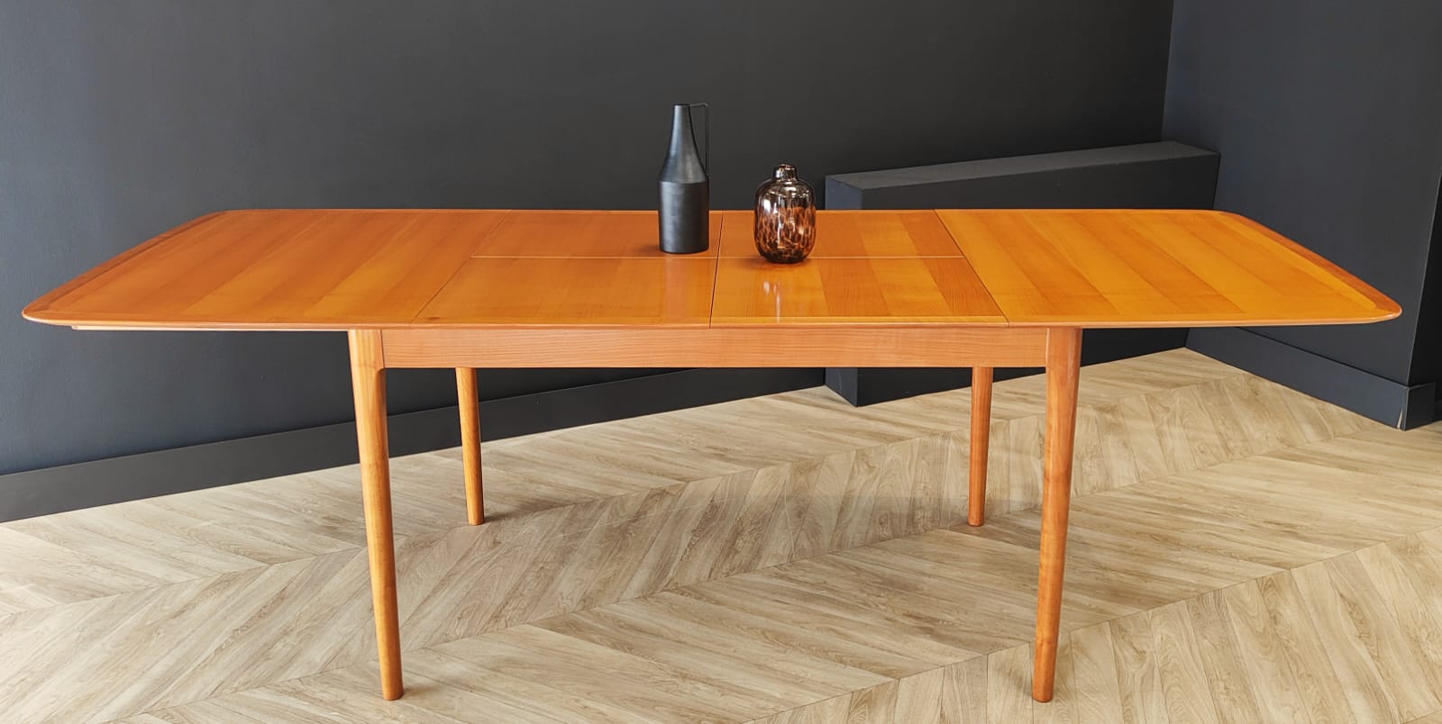 Mid century extendable dining table vintage