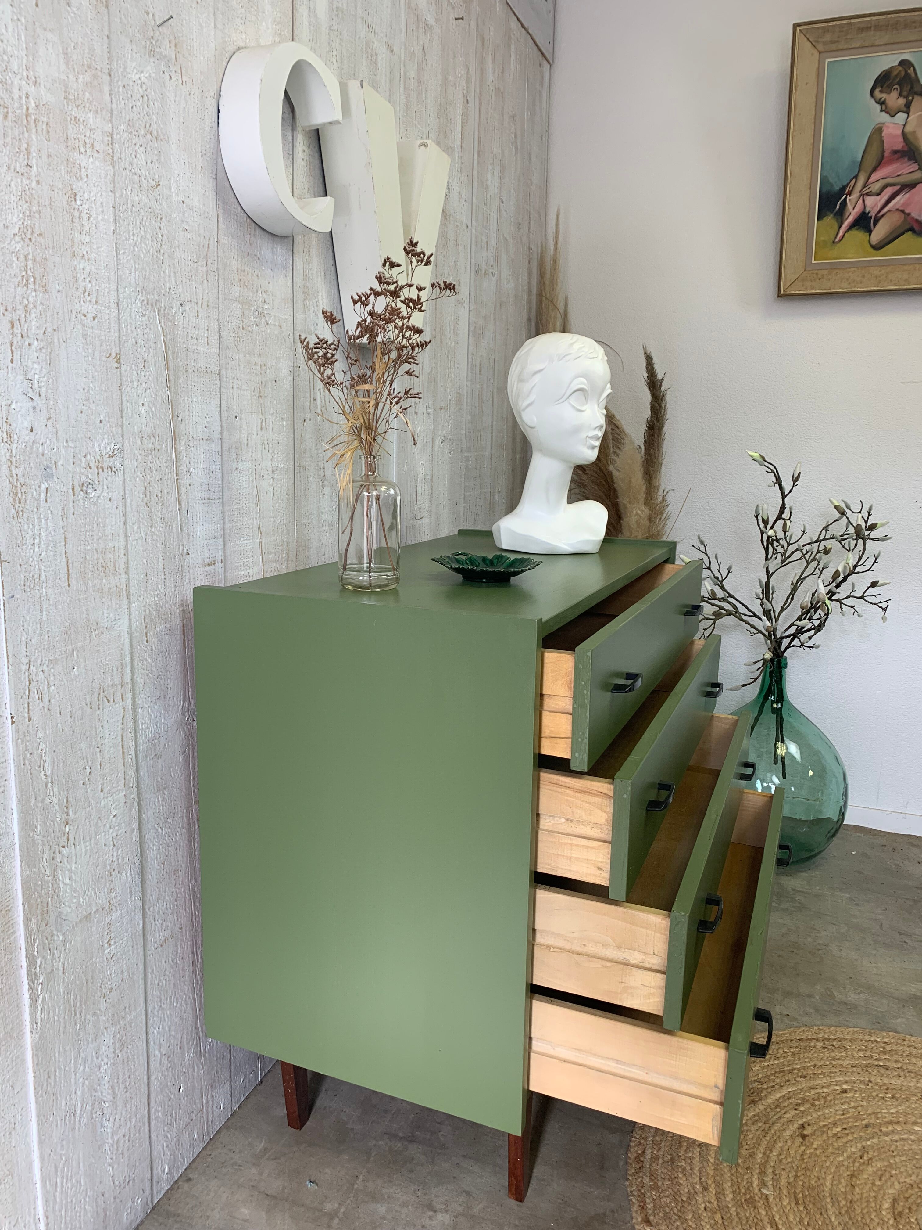 Chest of drawers from the 50s