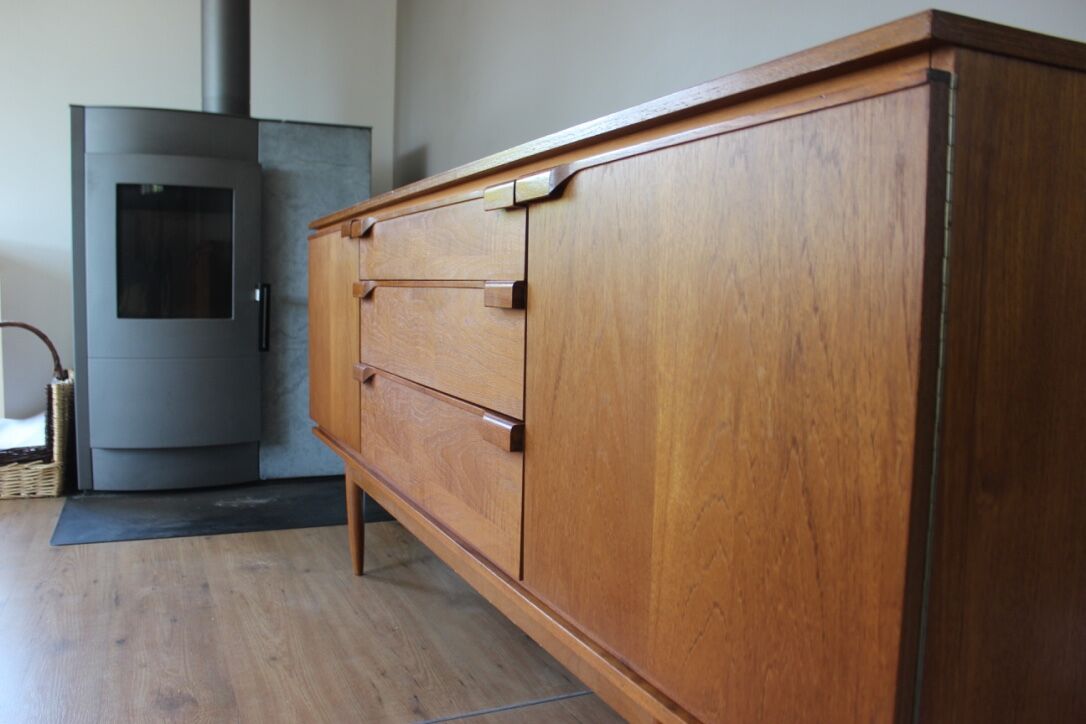Vintage Scandinavian style teak line by Austinsuite 60s