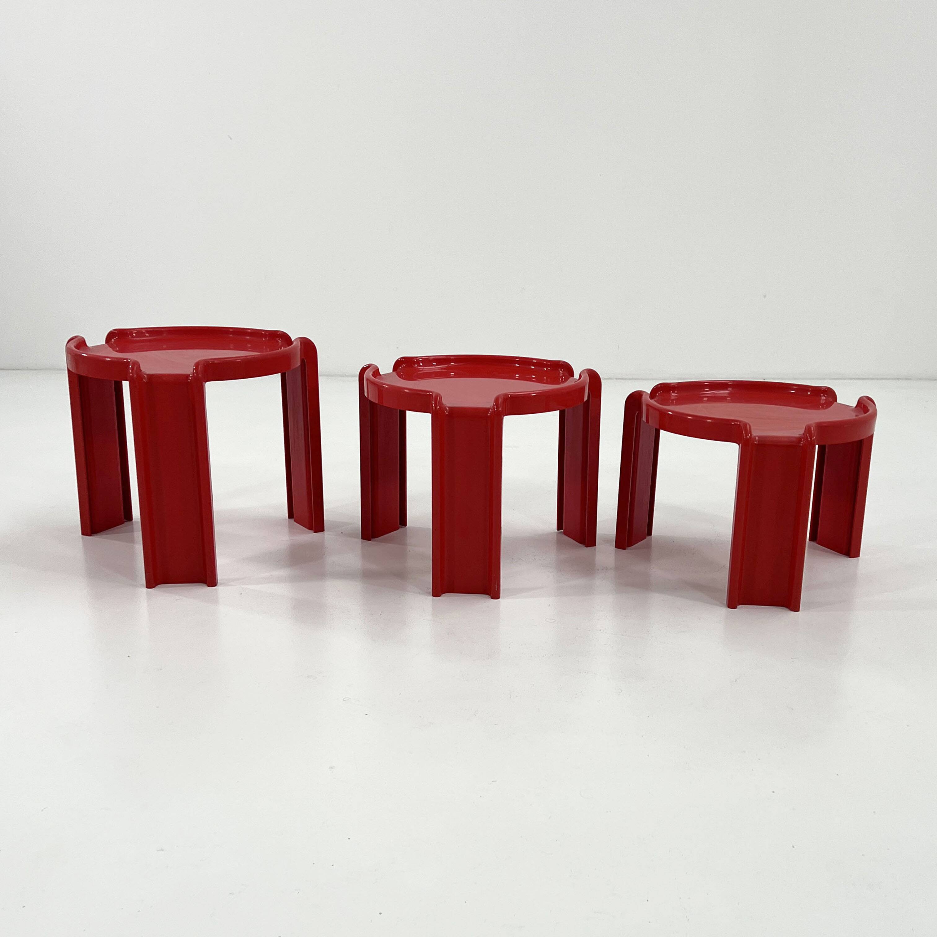 Set of 3 nesting tables by Giotto Stoppino for Kartell, 1970.
