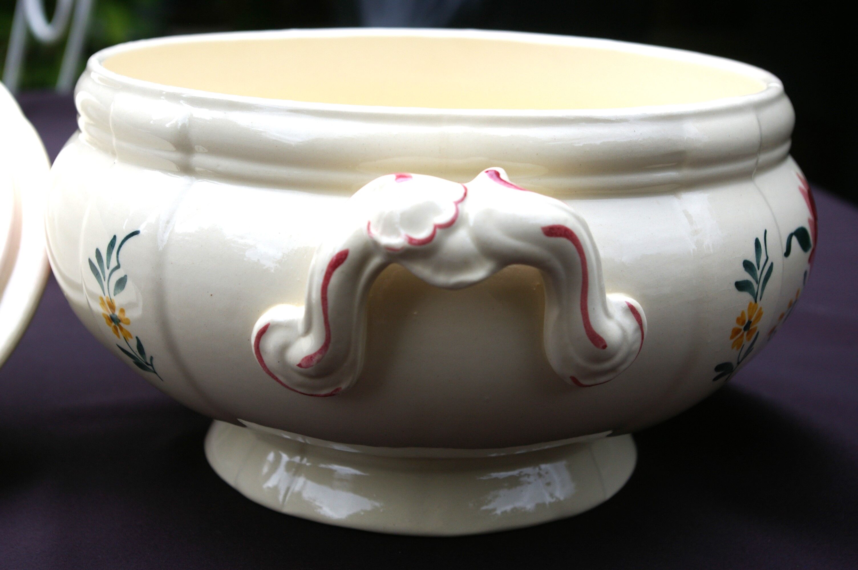 Earthenware tureen by Digoin Sarreguemines