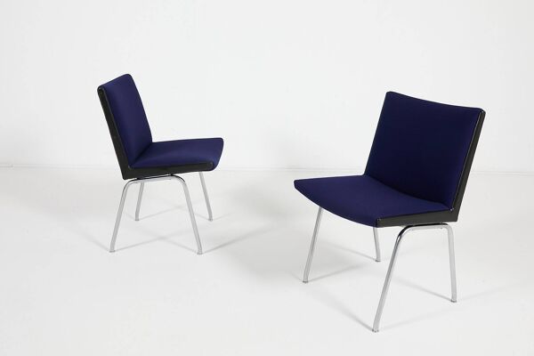 Ensemble de 4 chaises « Airport » danoises modernes par Hans J. Wegner