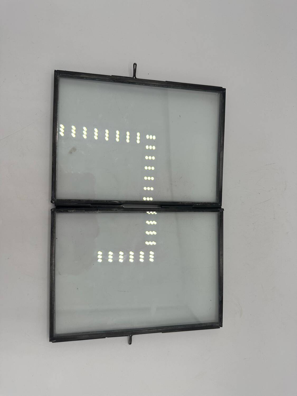 Showcase photo frame