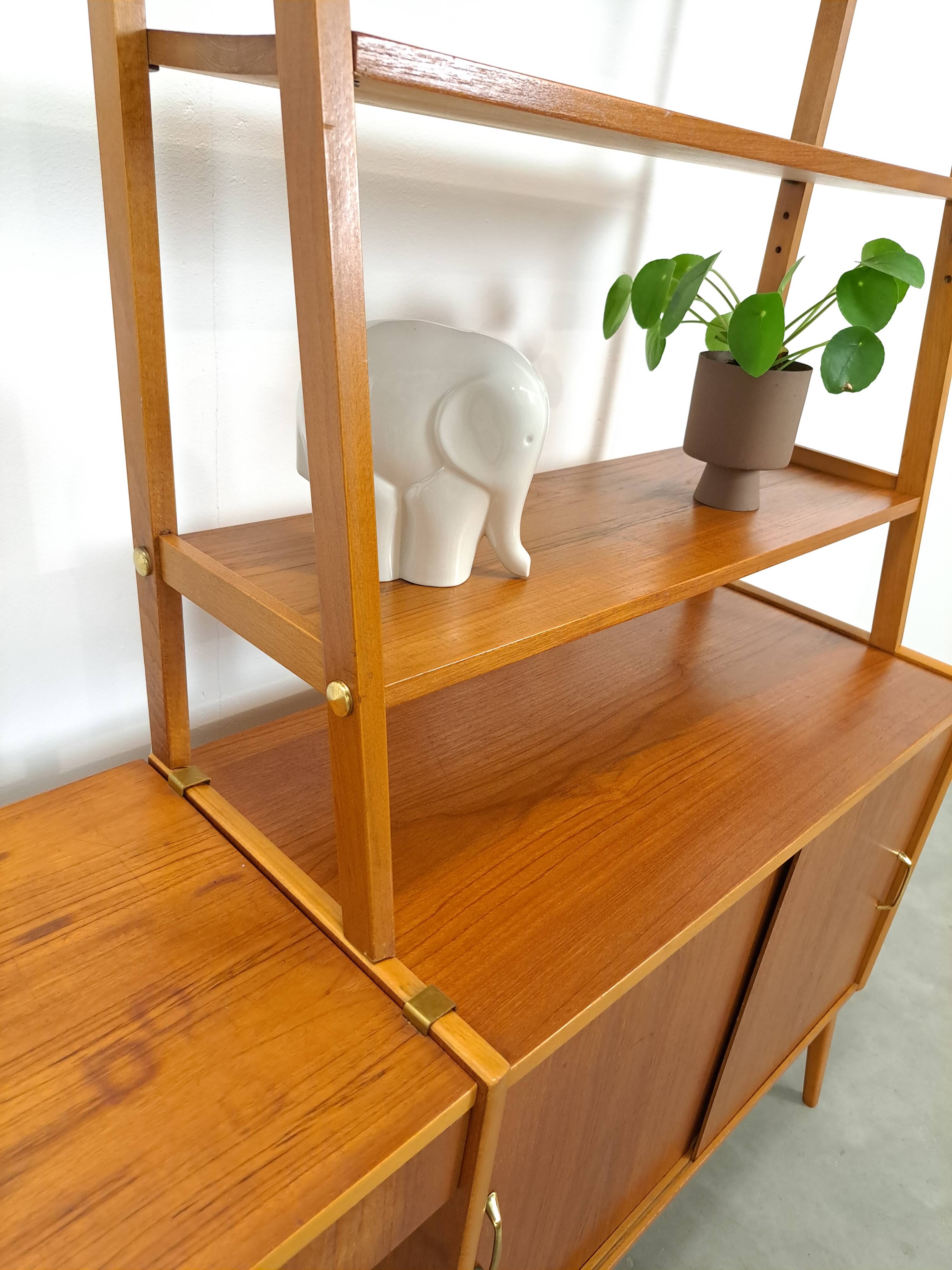 Teck plus fin double kast avec bureau uit Zweden