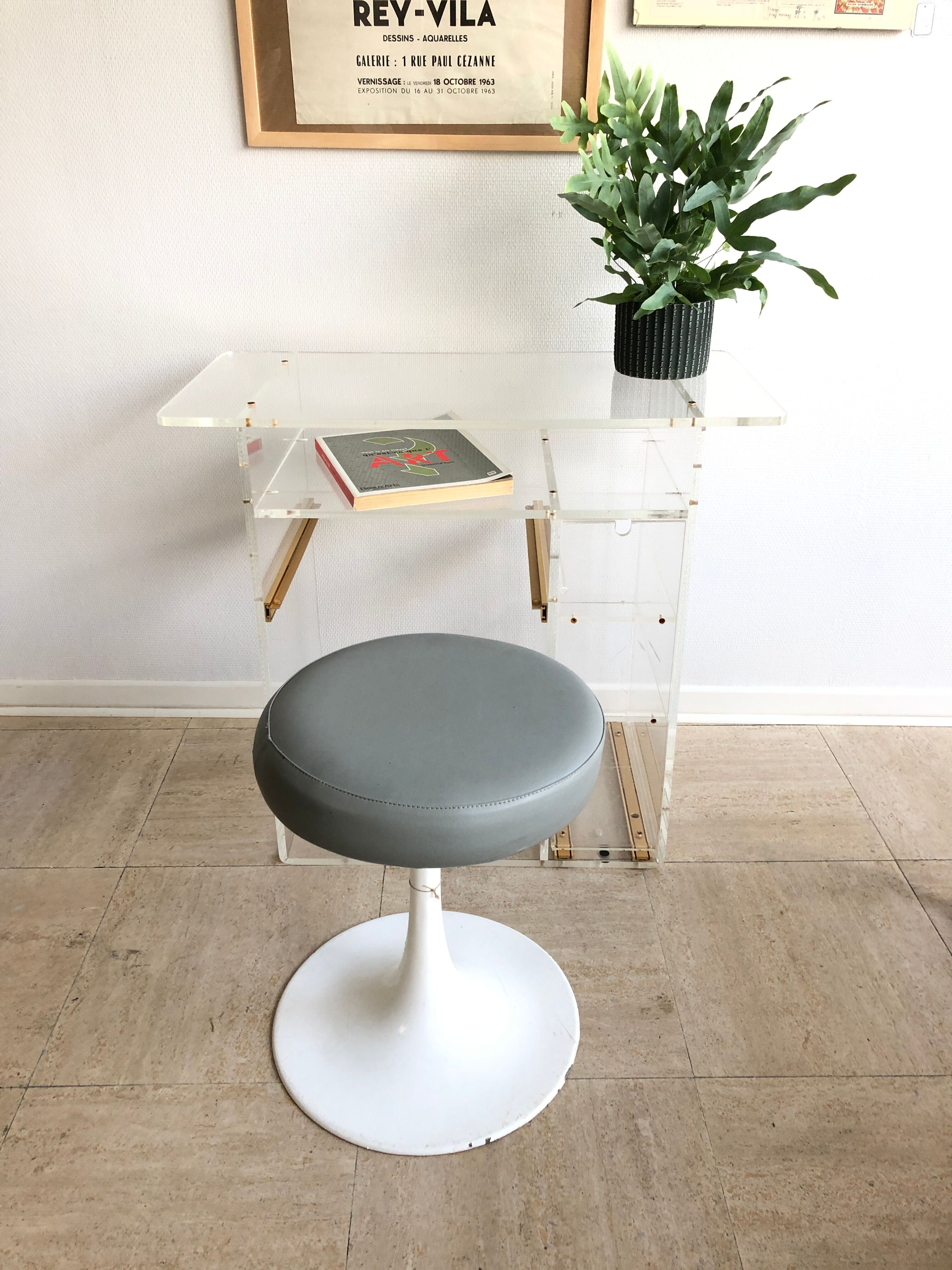 Vintage plexiglass desk, 1970