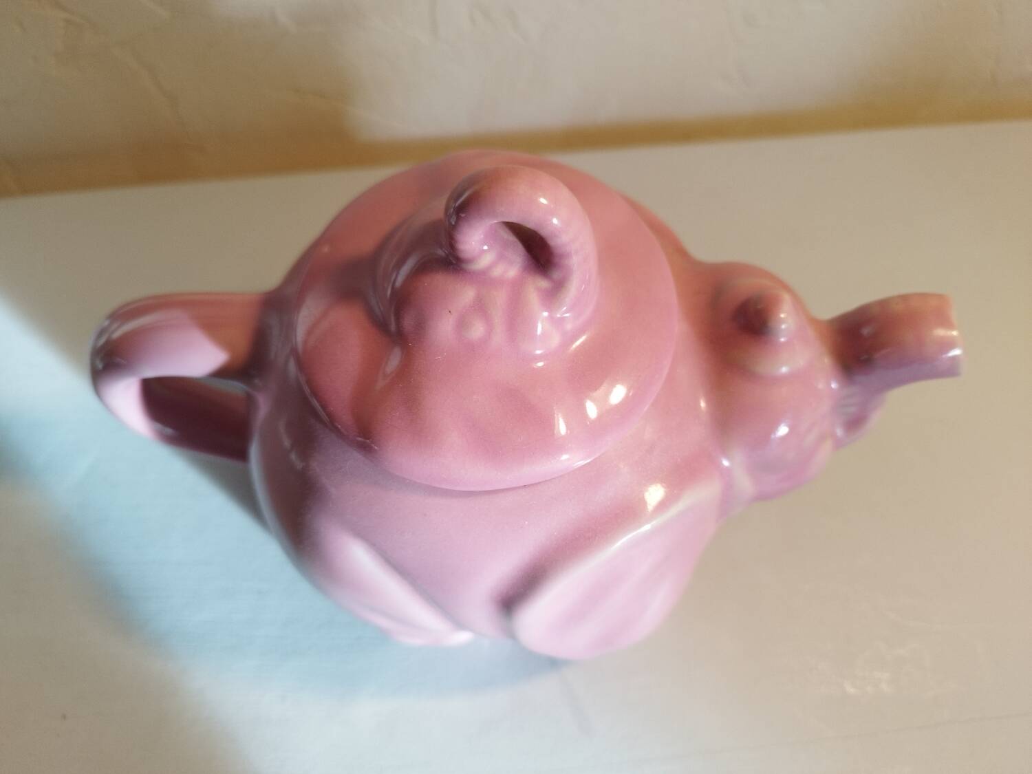 Théière éléphant rose