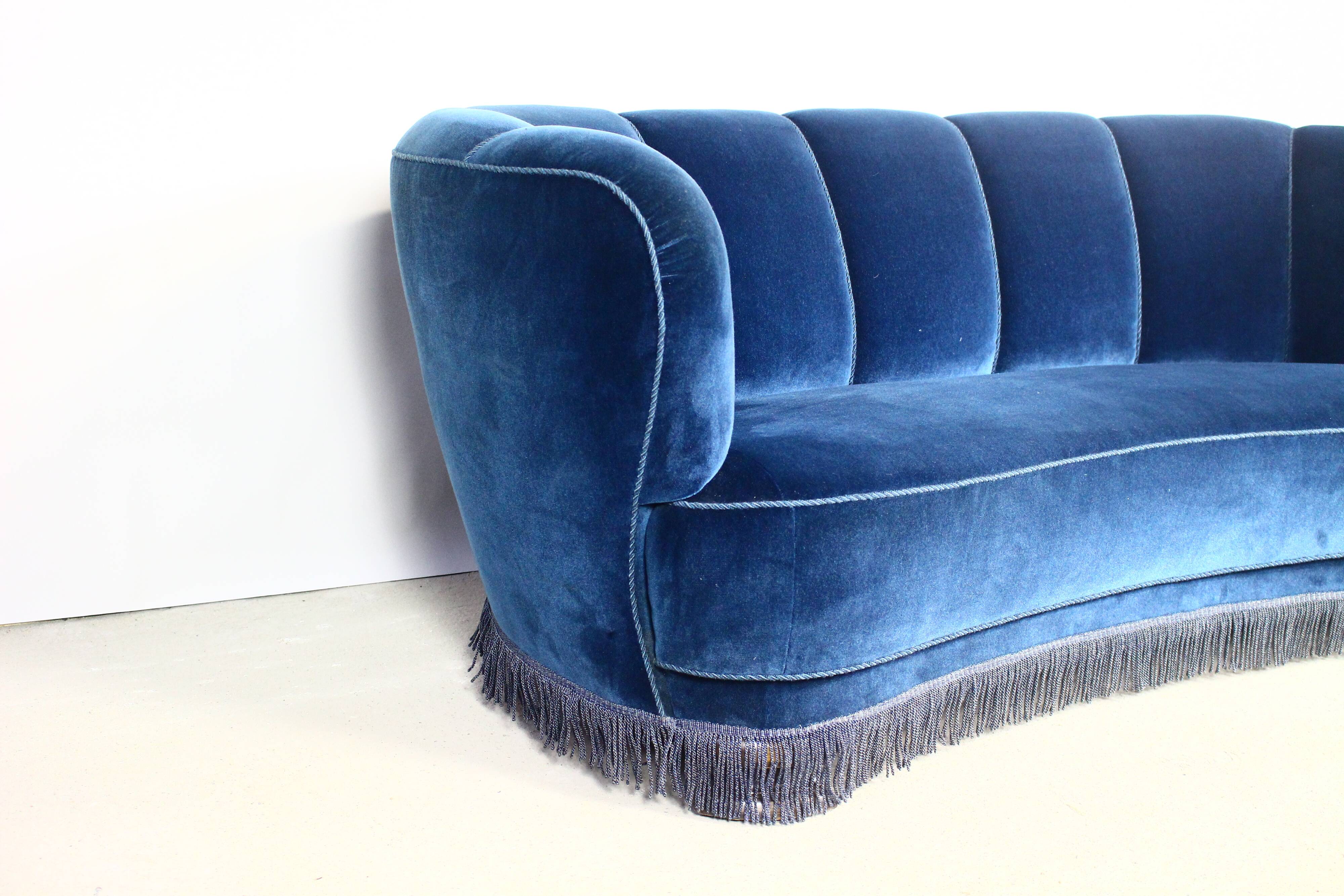 Danish Cabinetmaker Banana Curved Sofa, 1940s