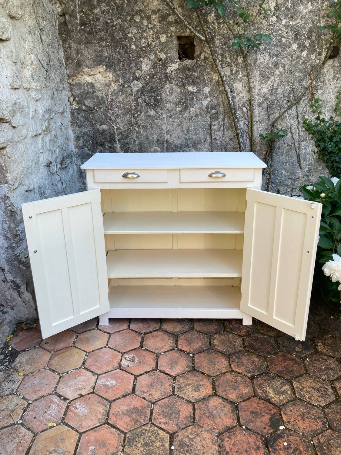 Buffet parisien vintage