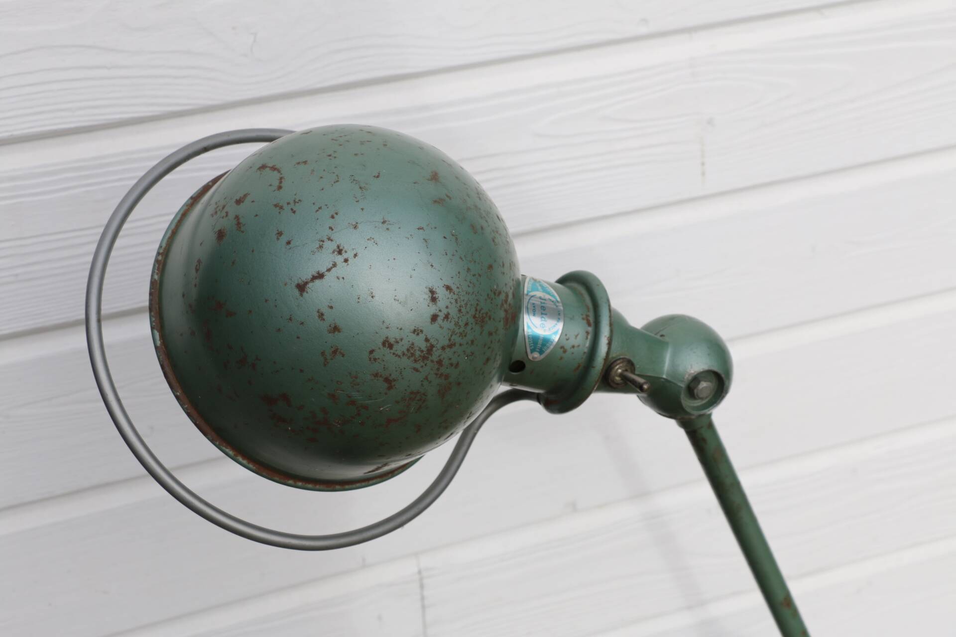 JIELDE 2-arm green lamp, 1960s square foot