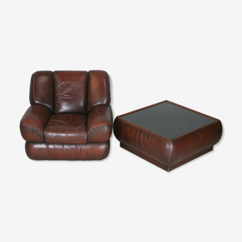 Leather armchair and coffee table set, Italy, circa 1970. Space Age