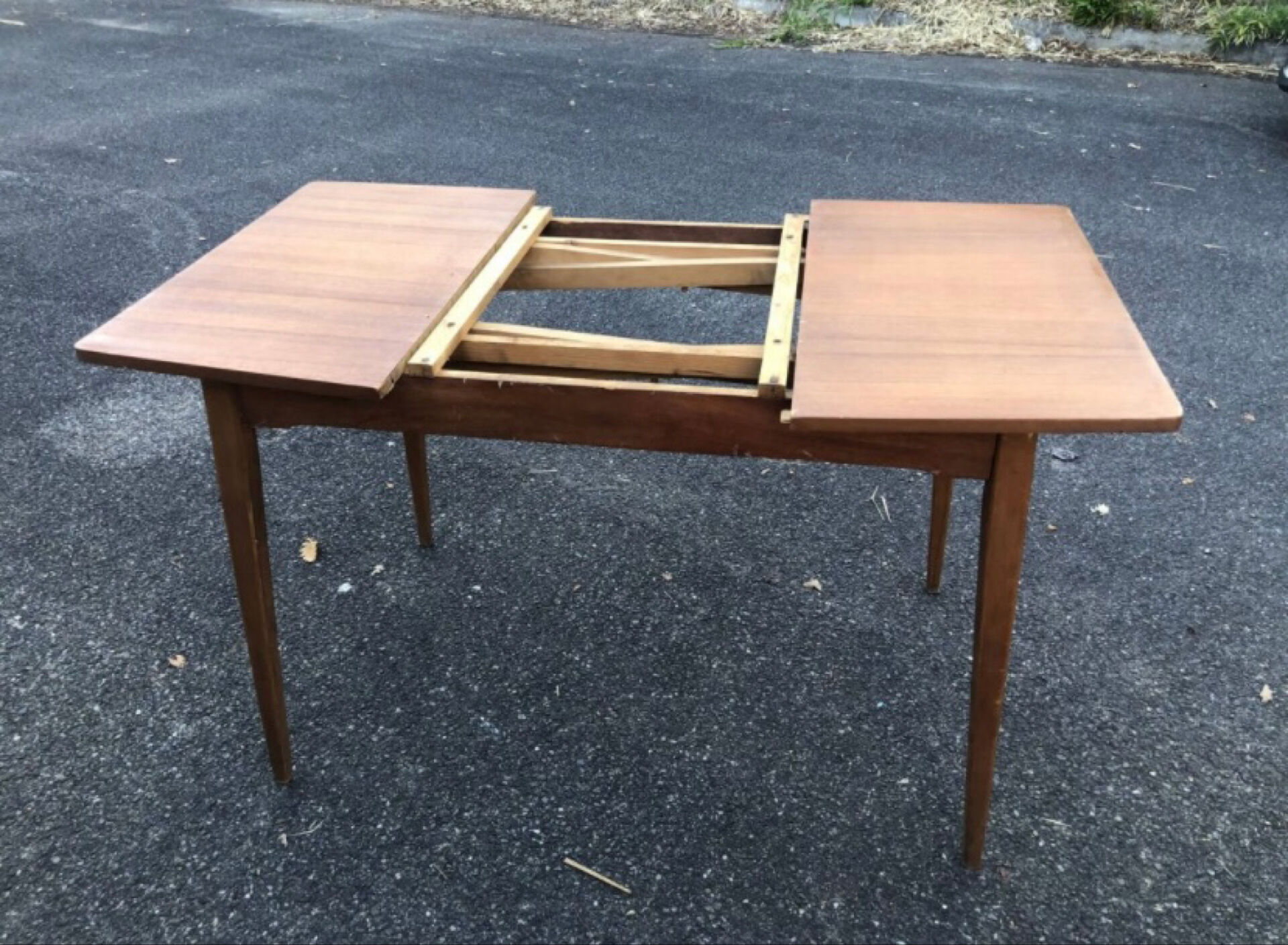Table de salle à manger vintage