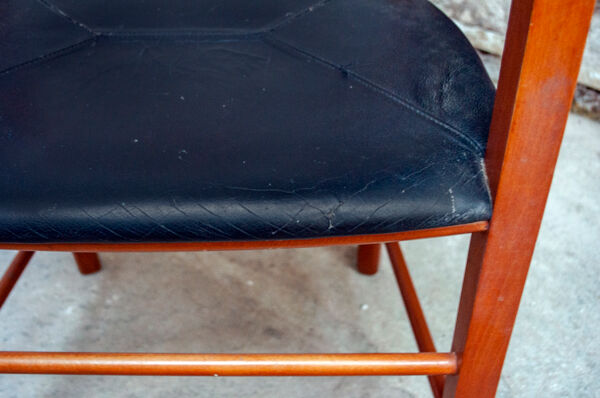 fauteuils En Hêtre Et cuir Model Marocca De Vico Magistretti Pour De Padova Italia Années 1987