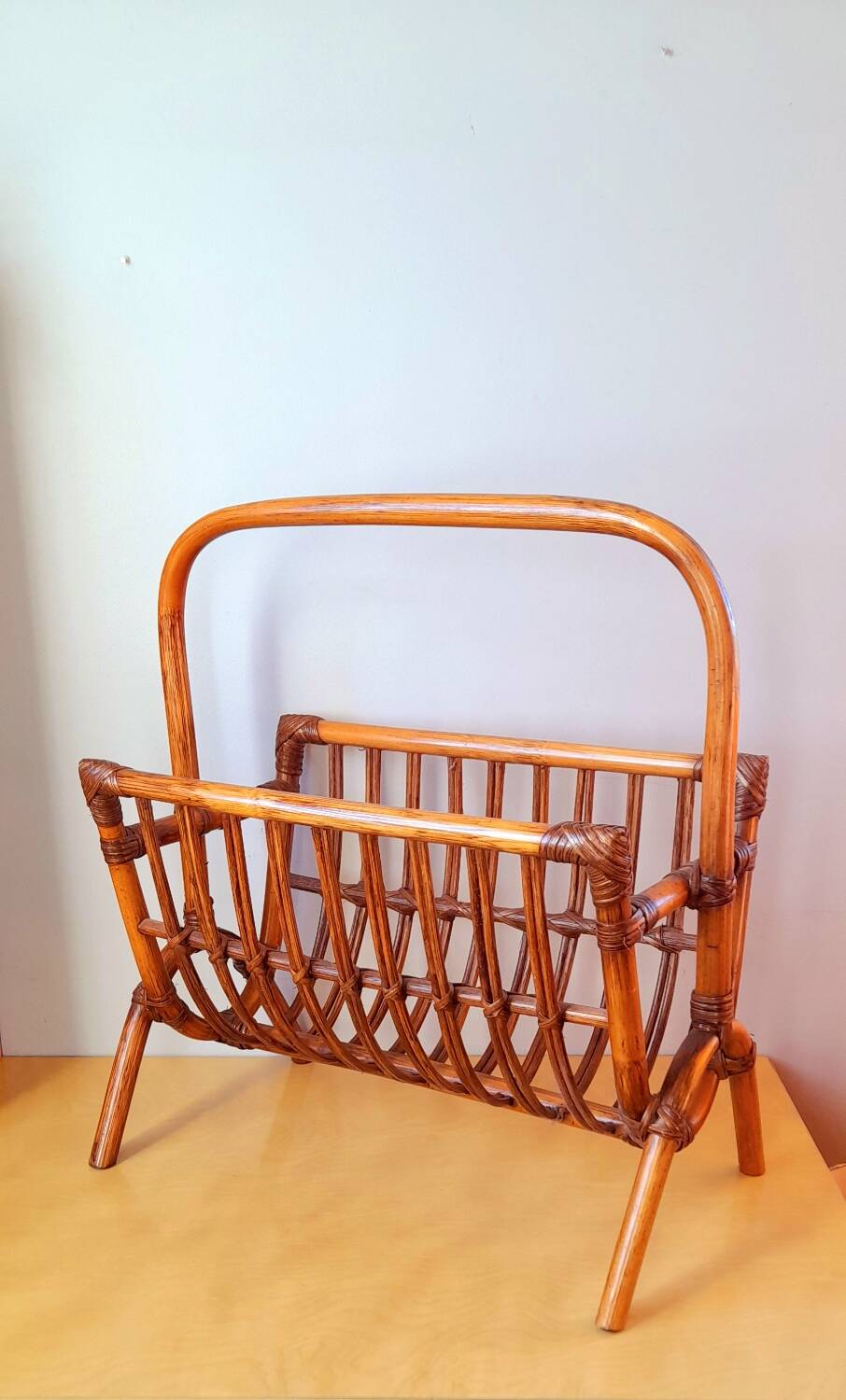 Rattan magazine rack 60s