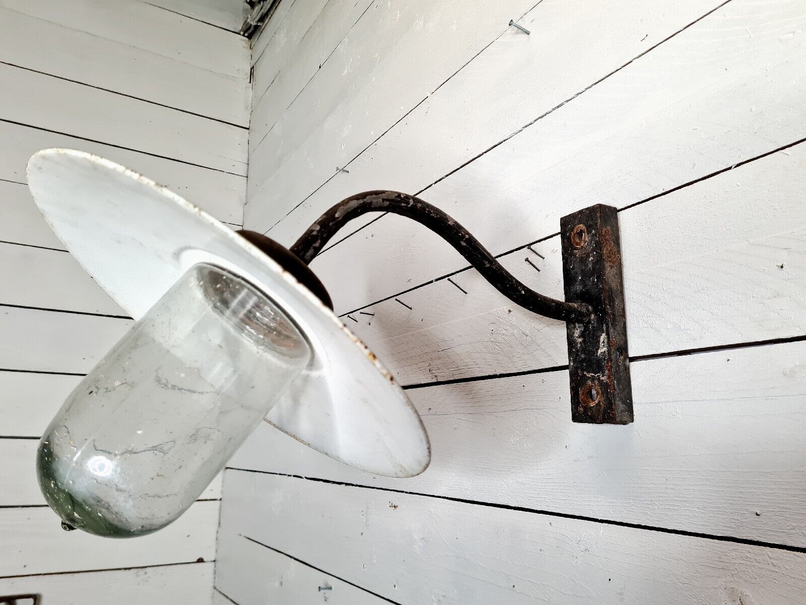 Industrial iron swan neck wall light