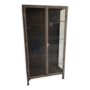 Ancienne vitrine médicale