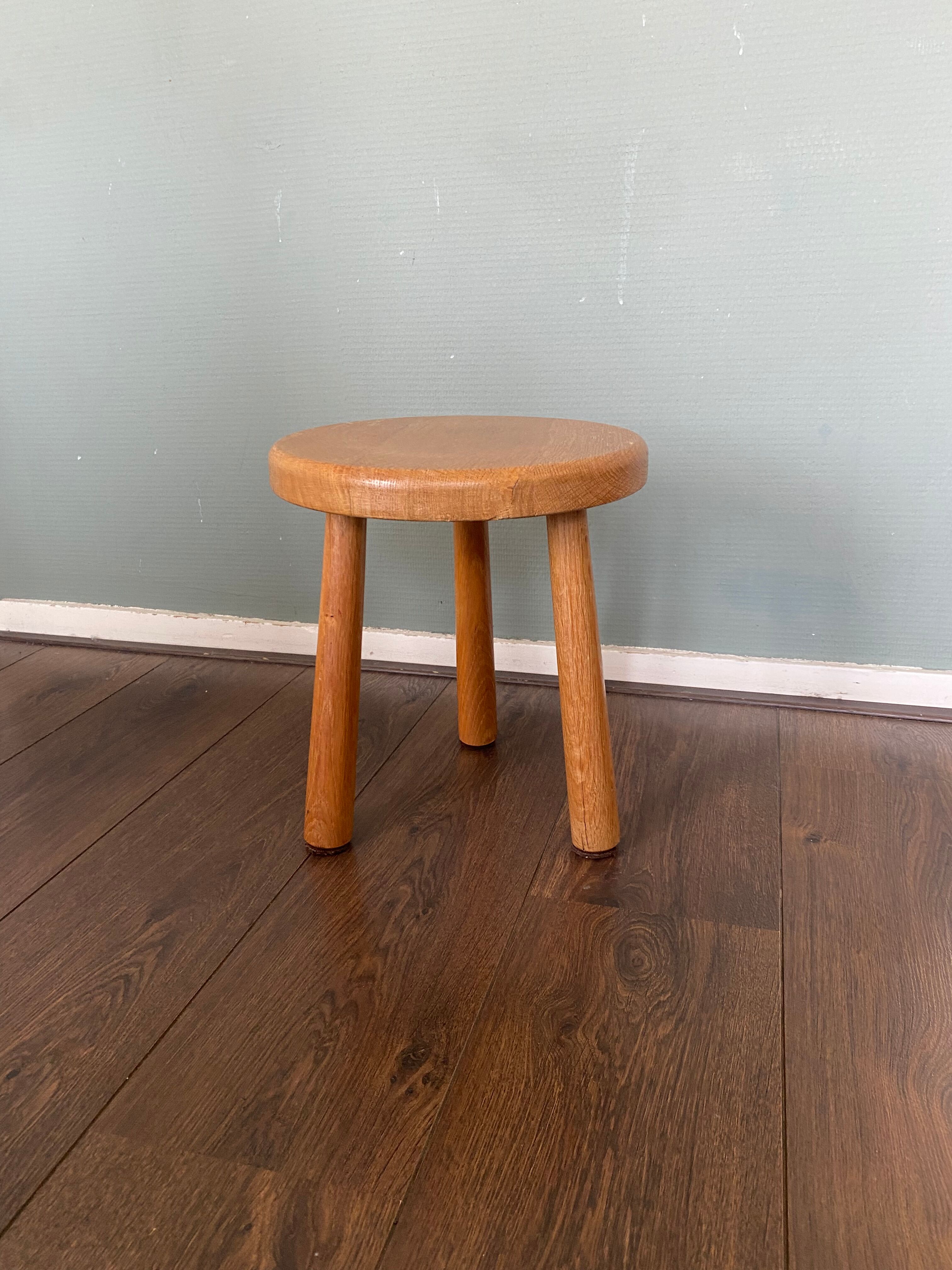 Table d'appoint moderne du milieu du siècle ou tabouret en chêne, années 1960