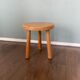 Table d'appoint moderne du milieu du siècle ou tabouret en chêne, années 1960