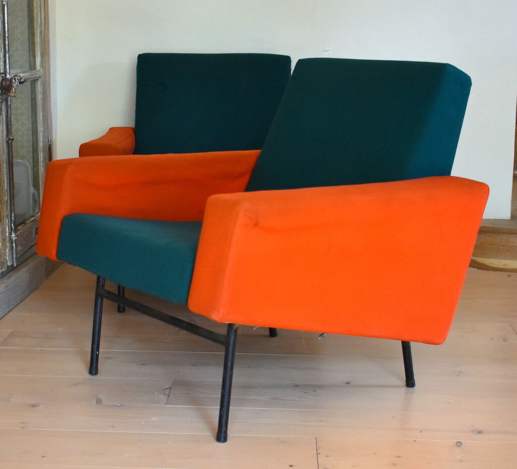 Paire de fauteuils G10 par Pierre Guariche pour Airborne