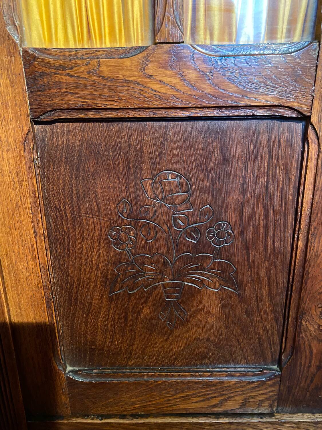 Small Parisian wardrobe