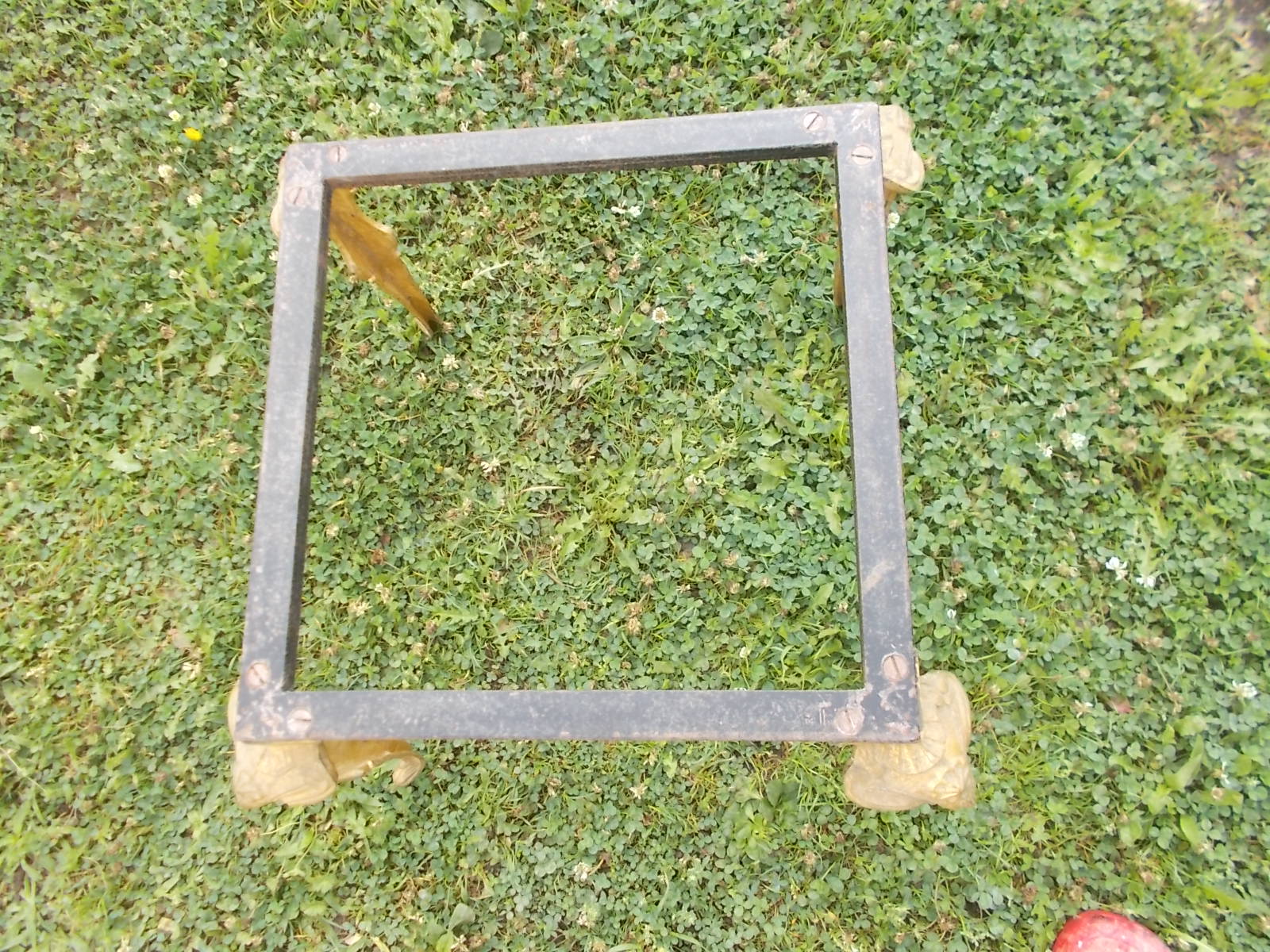 Side table marble wrought iron