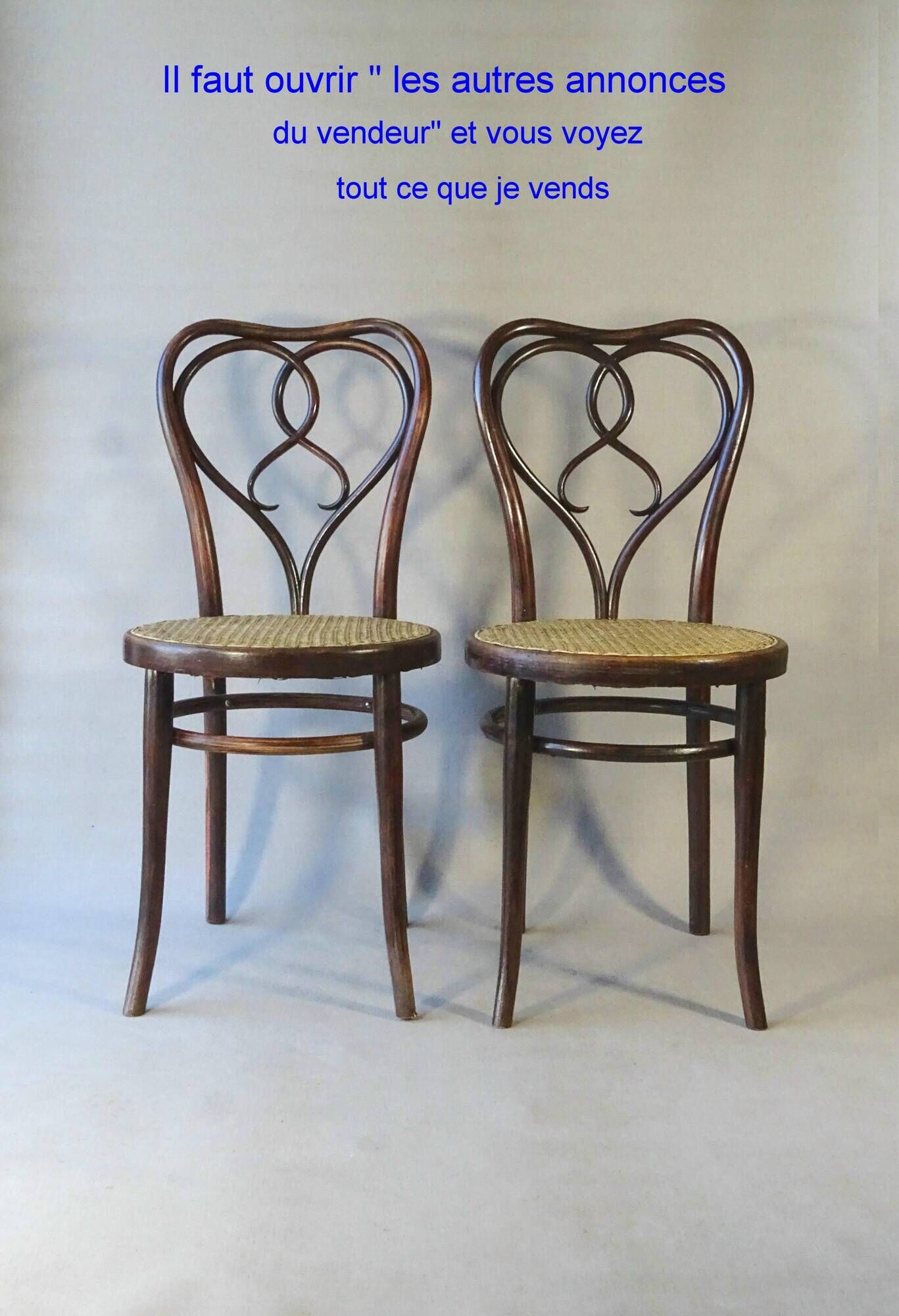 Deux chaises Thonet N°561 au catalogue USA . Vers 1925 .