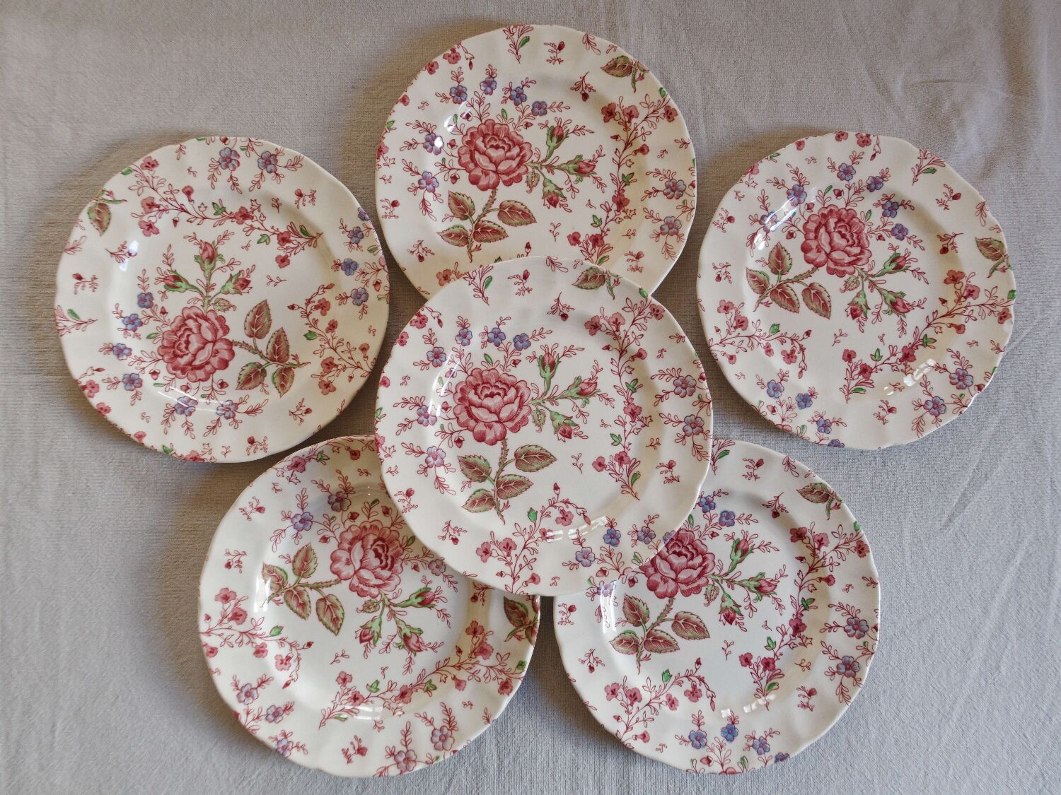 Lot 6 dessert plates Johnson Brothers Rose Chintz series