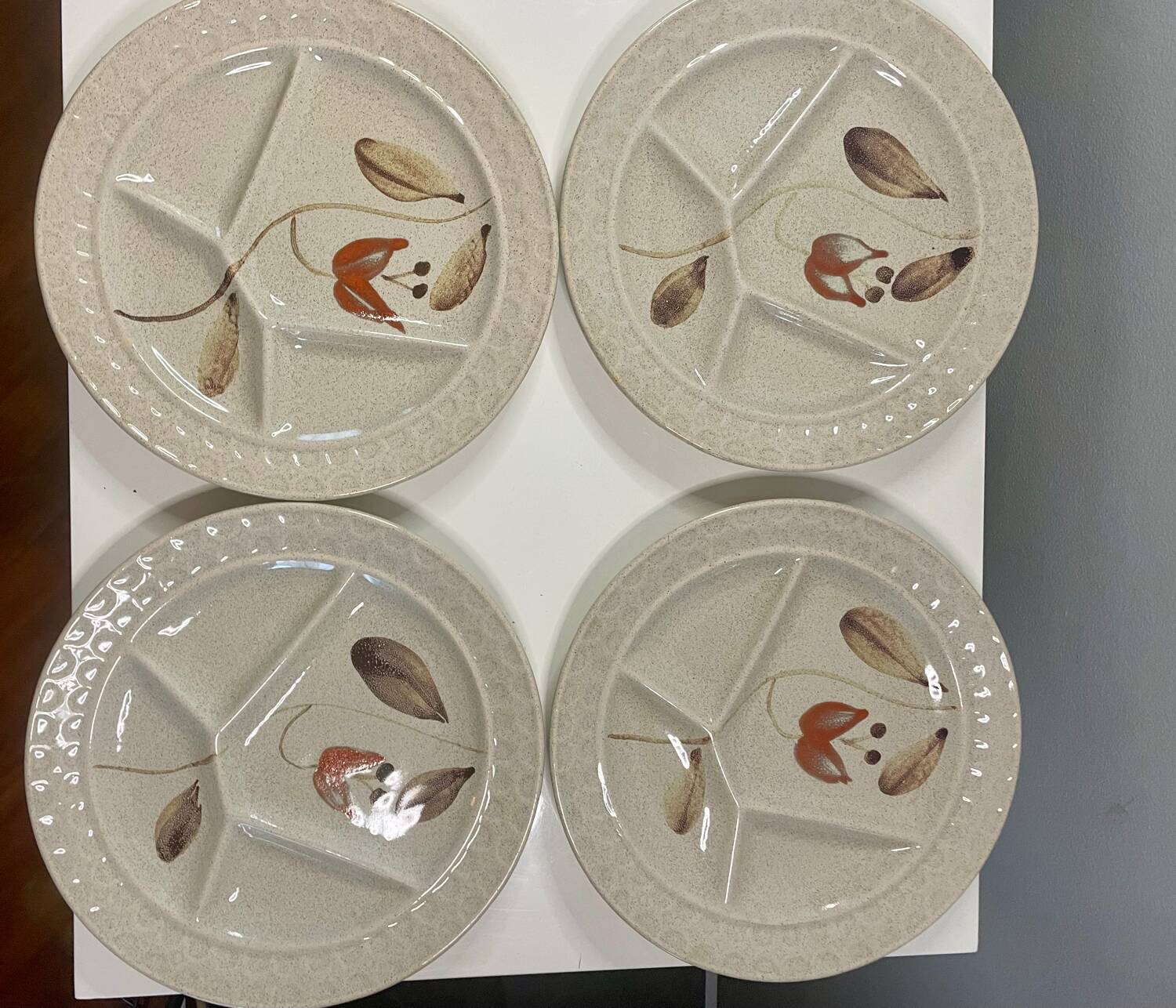 12 vintage Hollandia sarreguemine plates