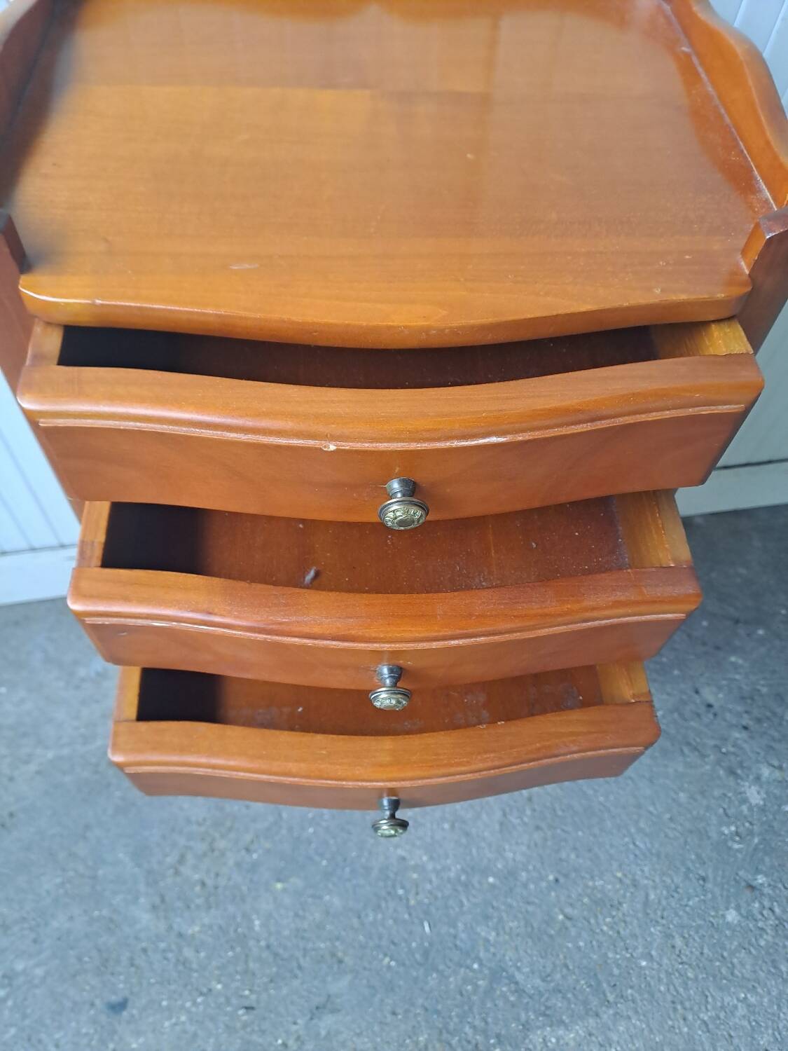 Petit meuble à tiroirs