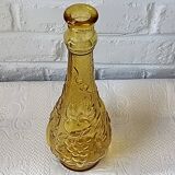 Large fruit motif genie CARAFE, vintage yellow