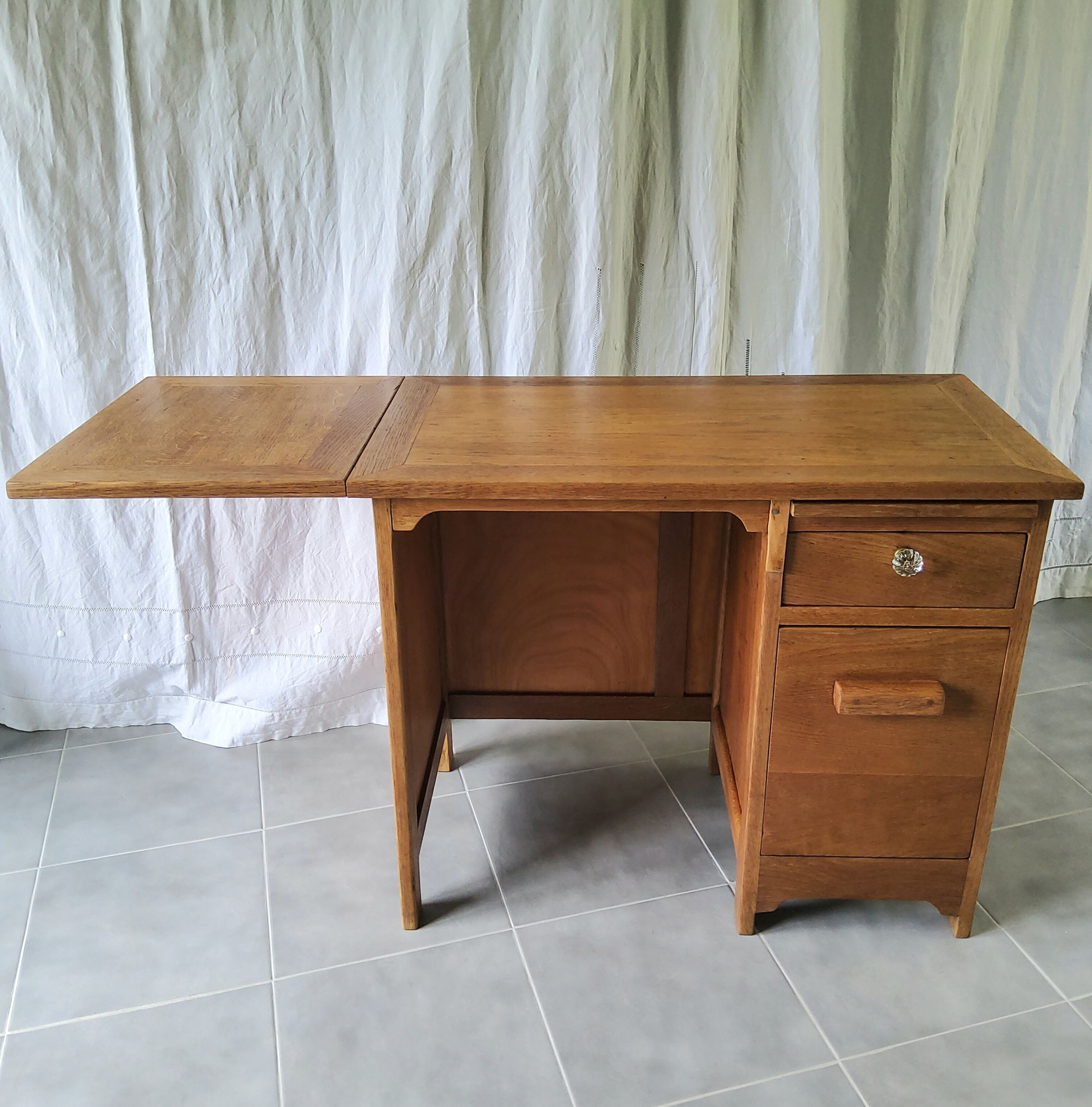 Bureau enfant extensible