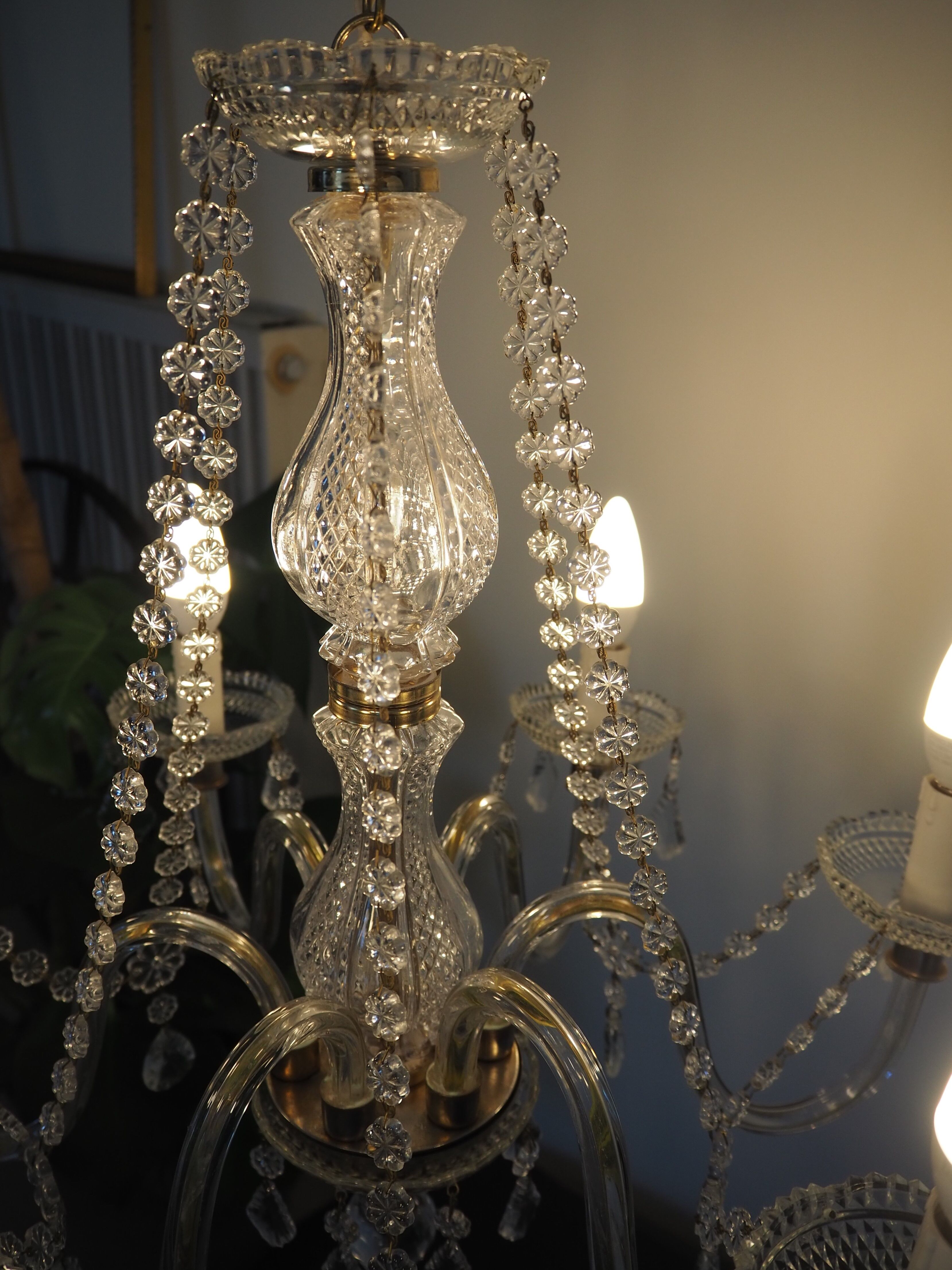 6-light chandelier with tassels