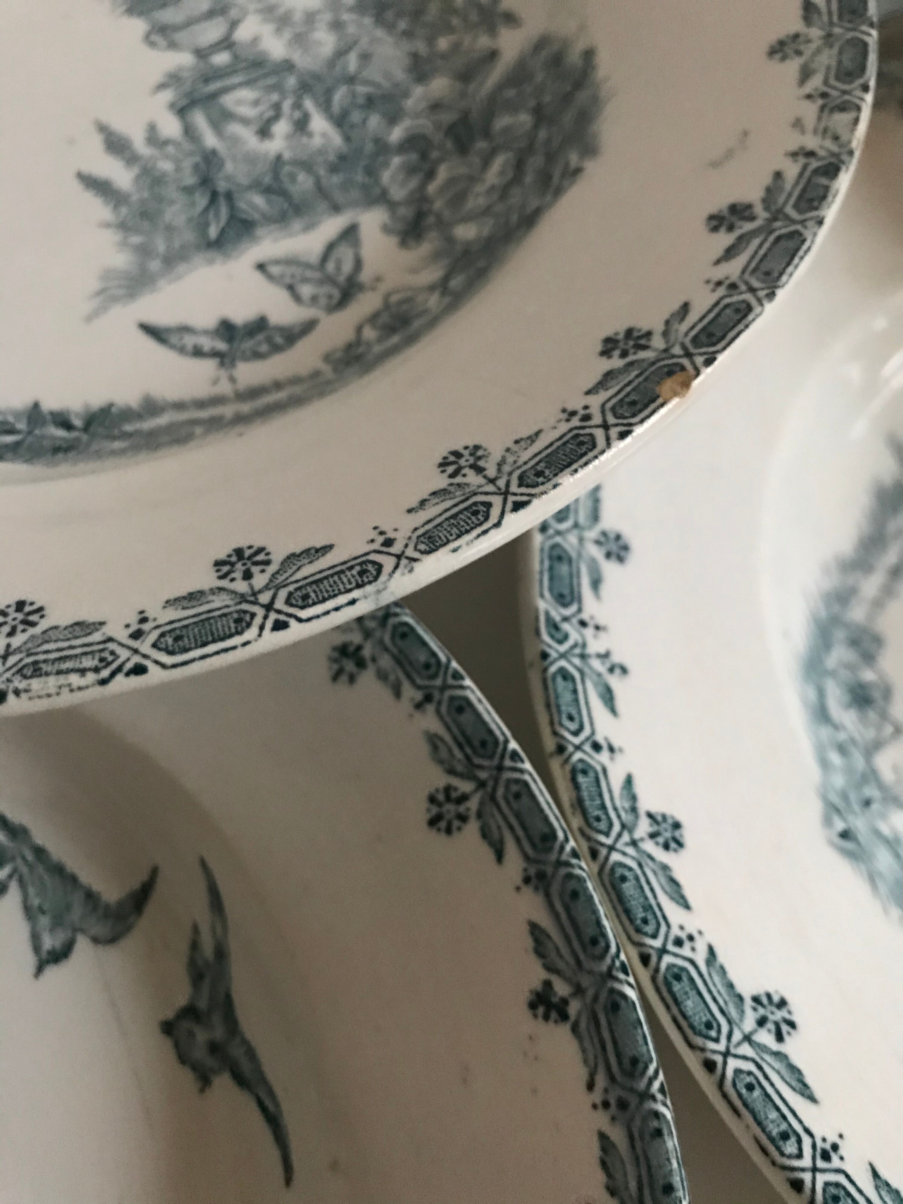 Lot of 8 hollow iron earth plates