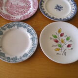 Set of 12 different flat plates