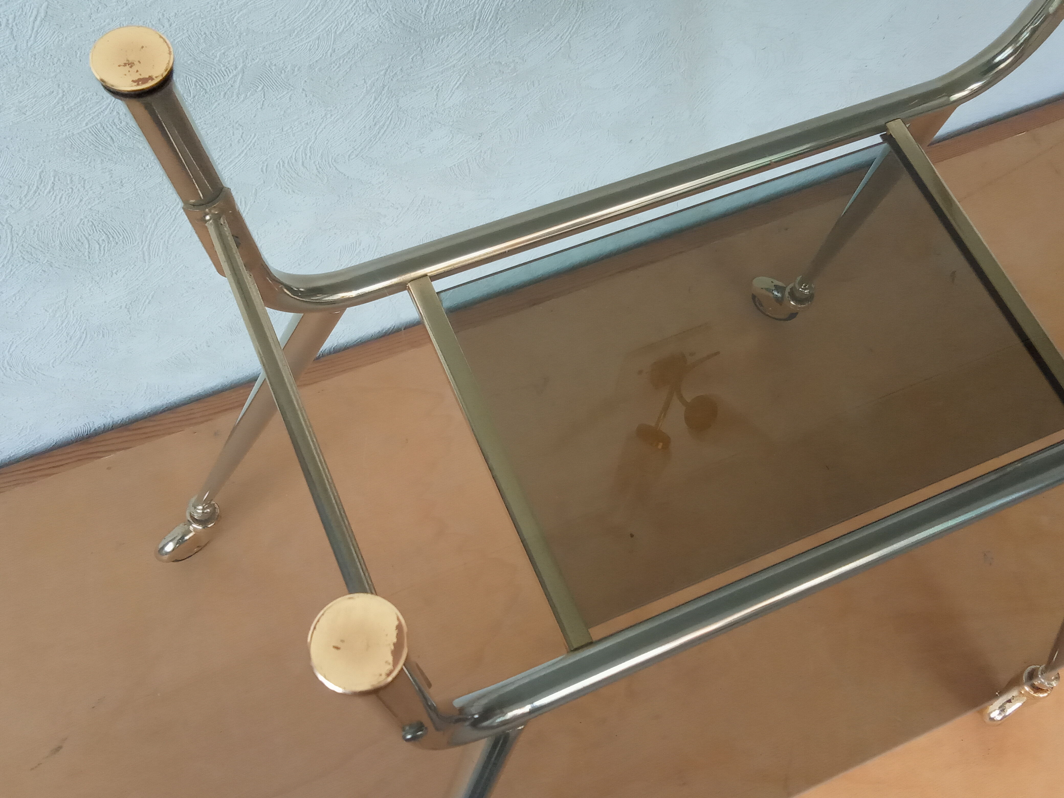 Vintage glass rolling dessert