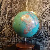 Globe terrestre lumineux vintage