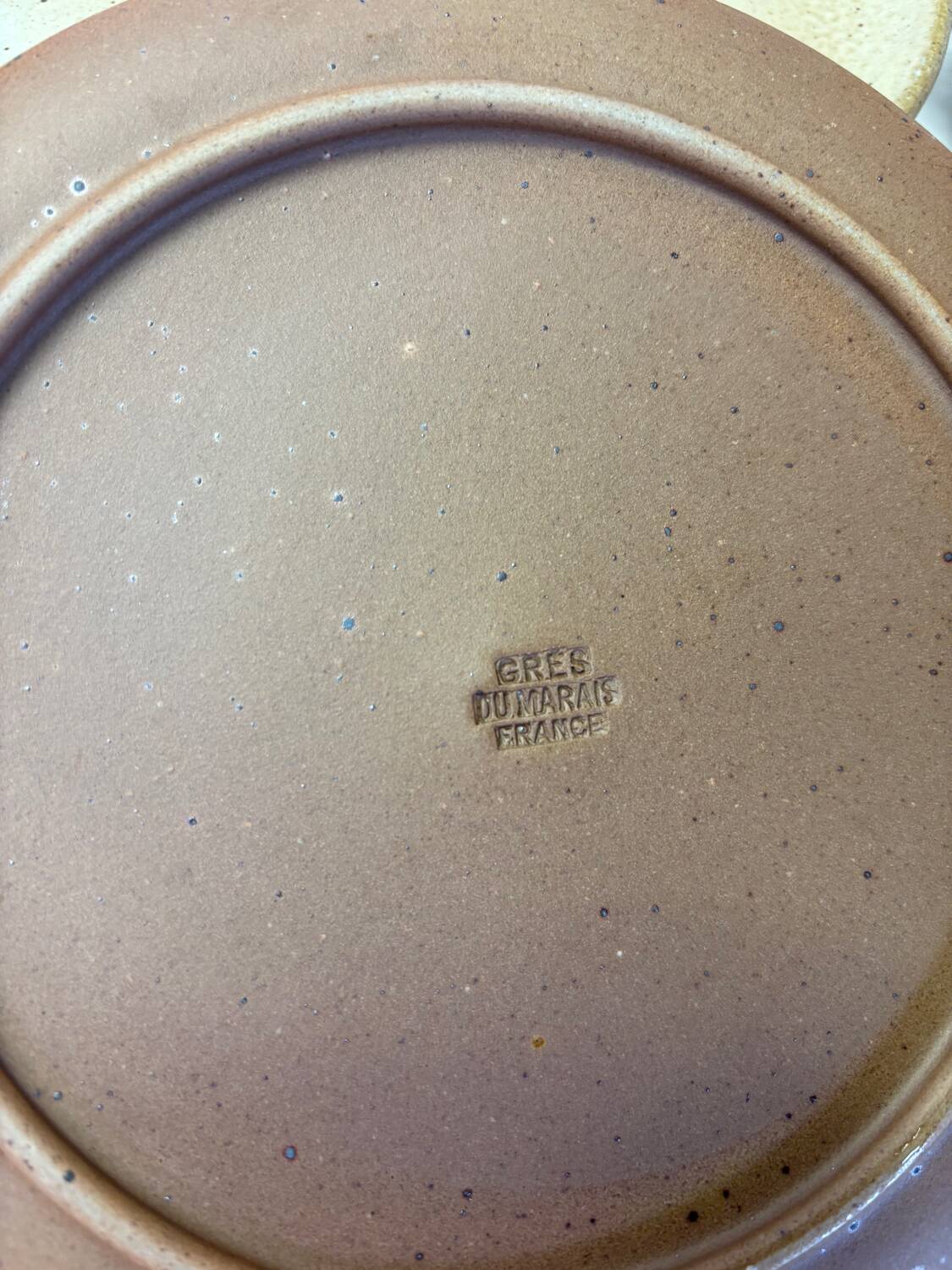 Set of 8 marsh stoneware plates