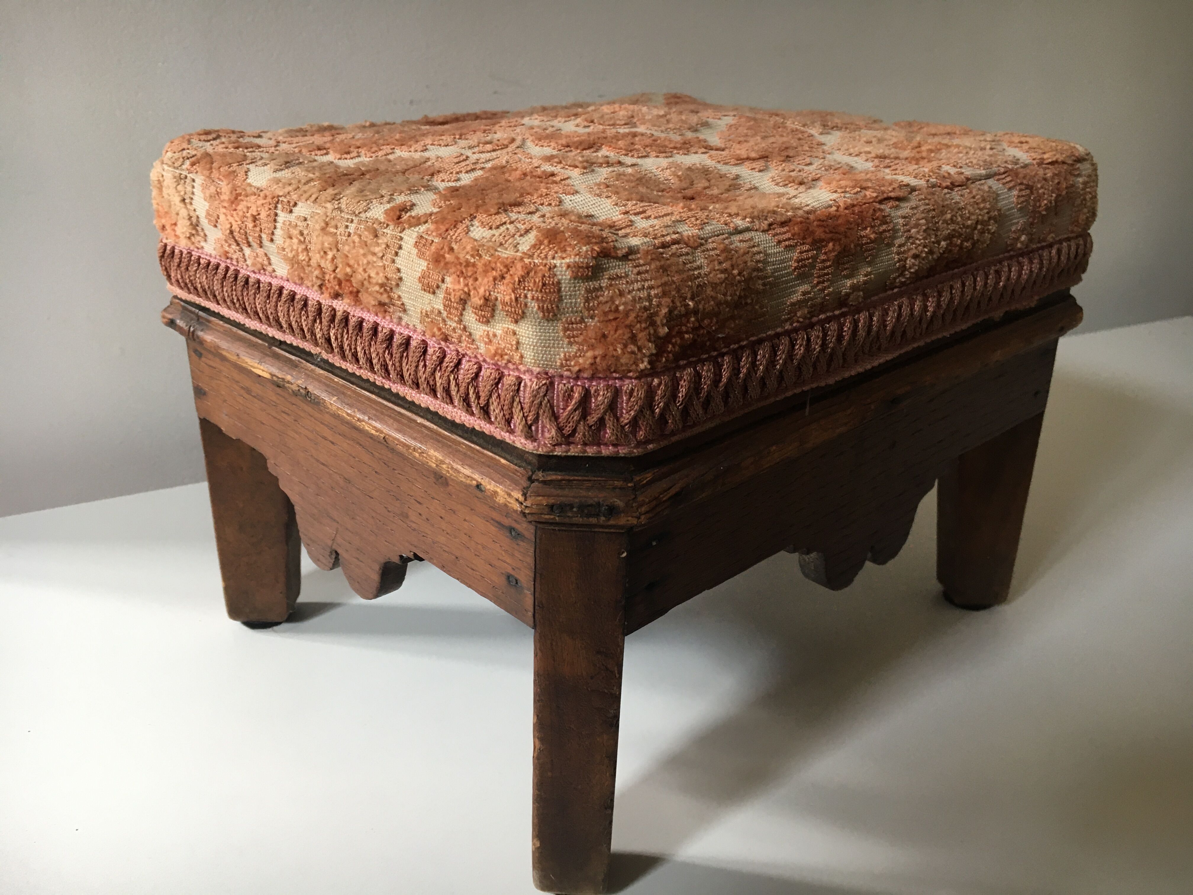 Heated footrest / old foot warmer