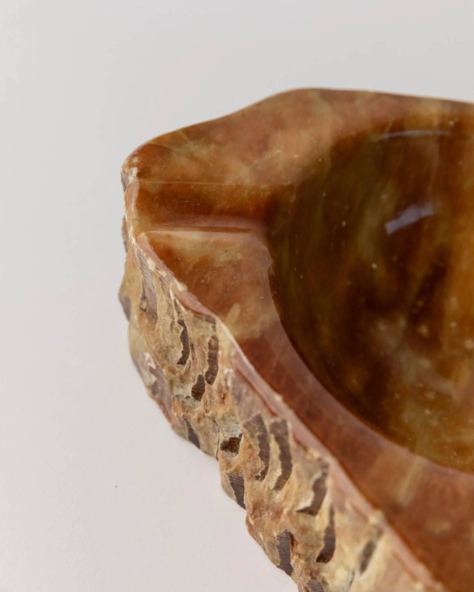 Large vintage ashtray in alabaster - handmade in stone - Italy 1960s - table decoration, unique gift idea, smoking accessories