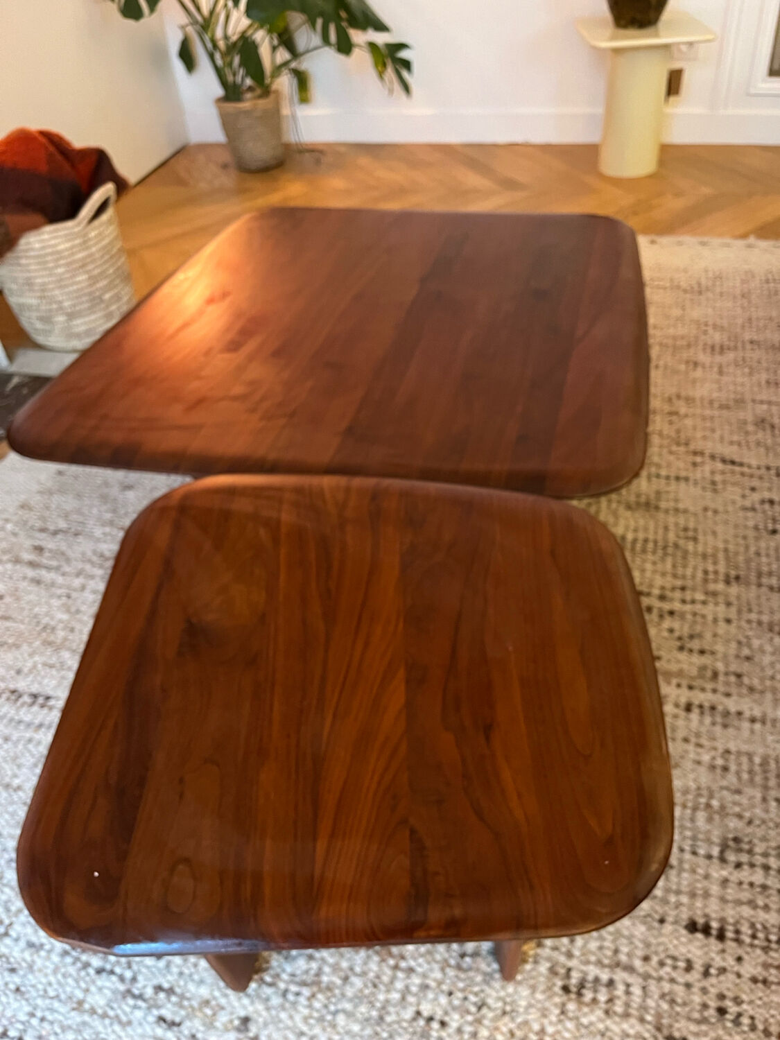 Oak wood coffee table