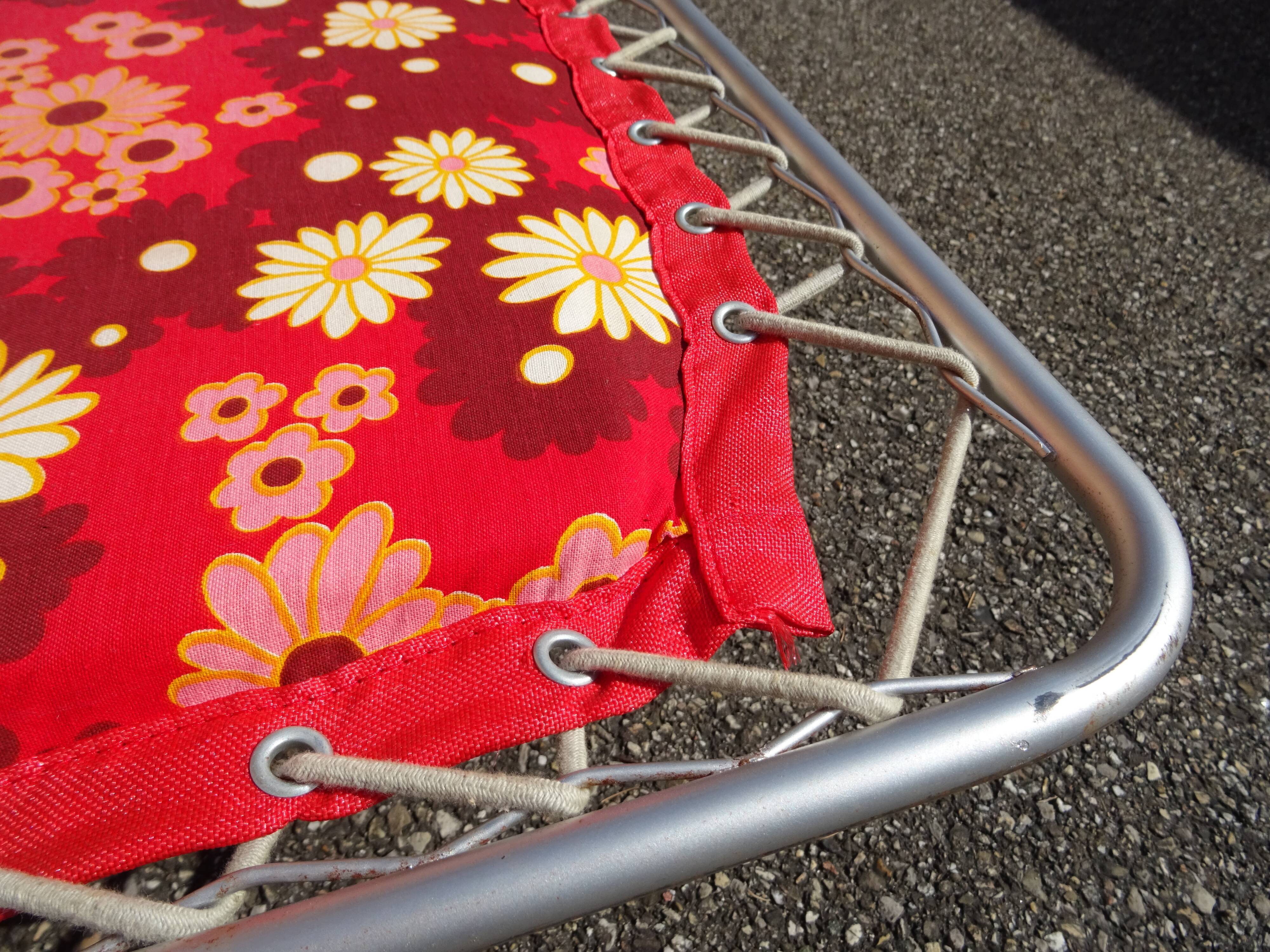 Folding sunbed lounger vintage flower camp bed