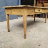 Farm table