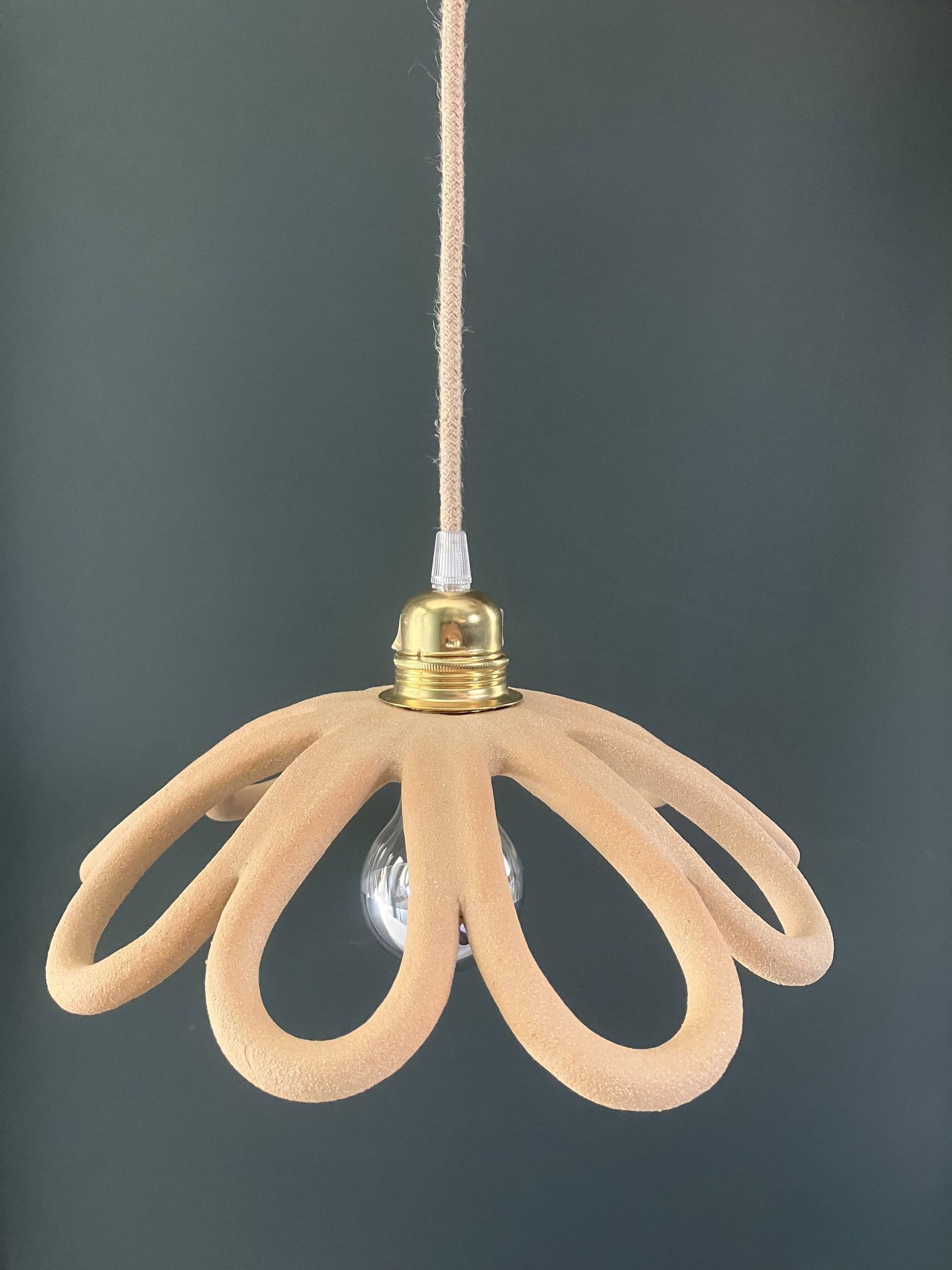Ceramic flower suspension in stoneware - French craftsmanship