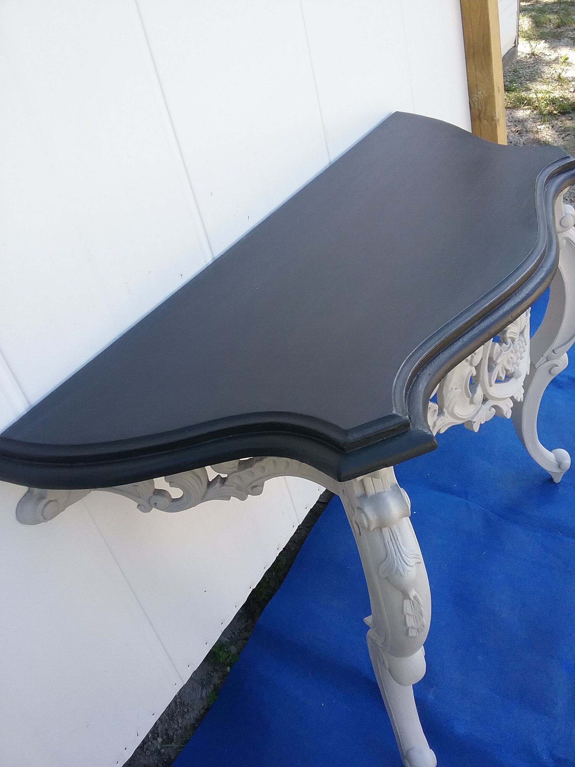 Grey console