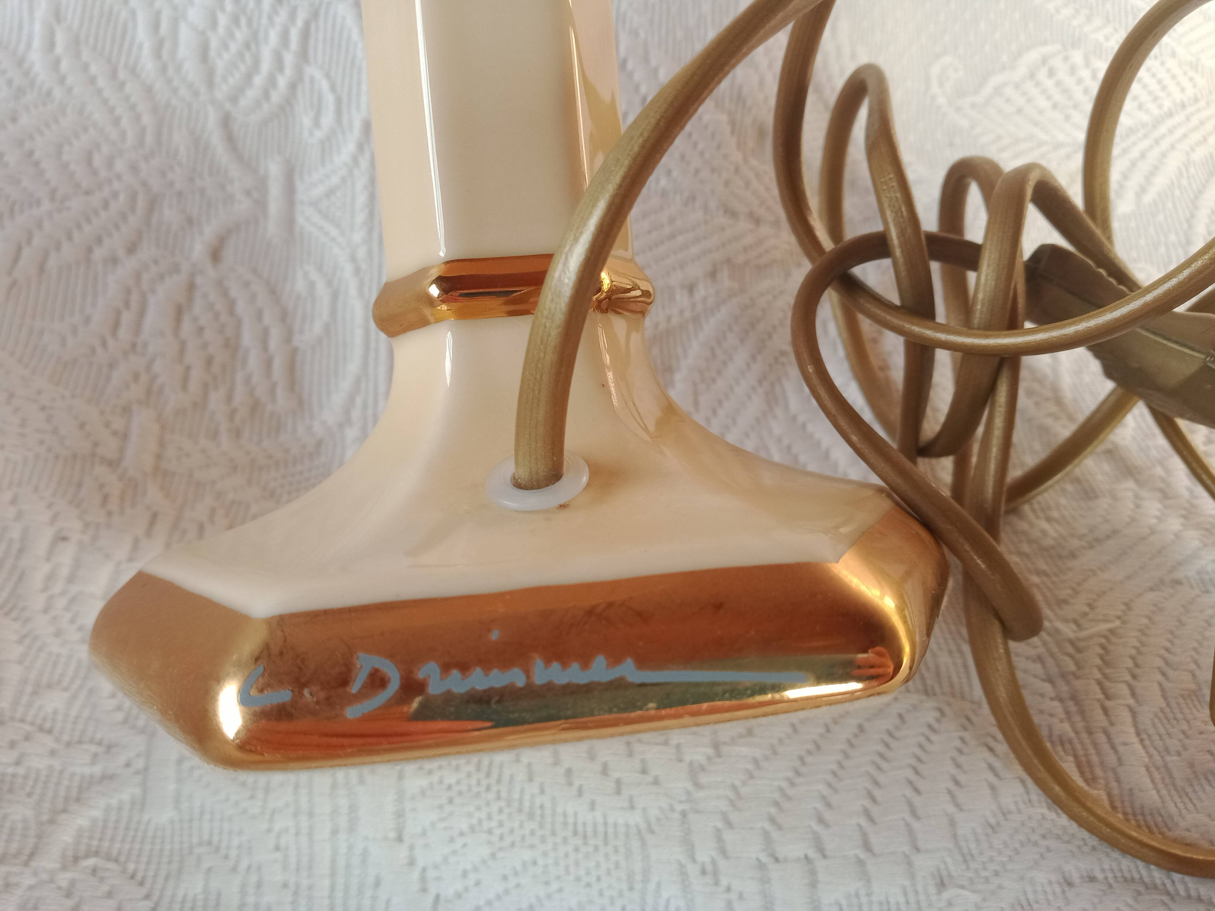 Louis Drimmer - Cream & gilded earthenware table lamp