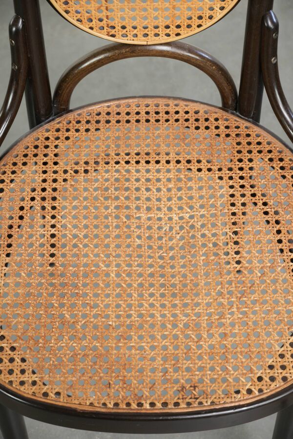 6 chaises vintage Thonet modèle Long John avec dossier haut