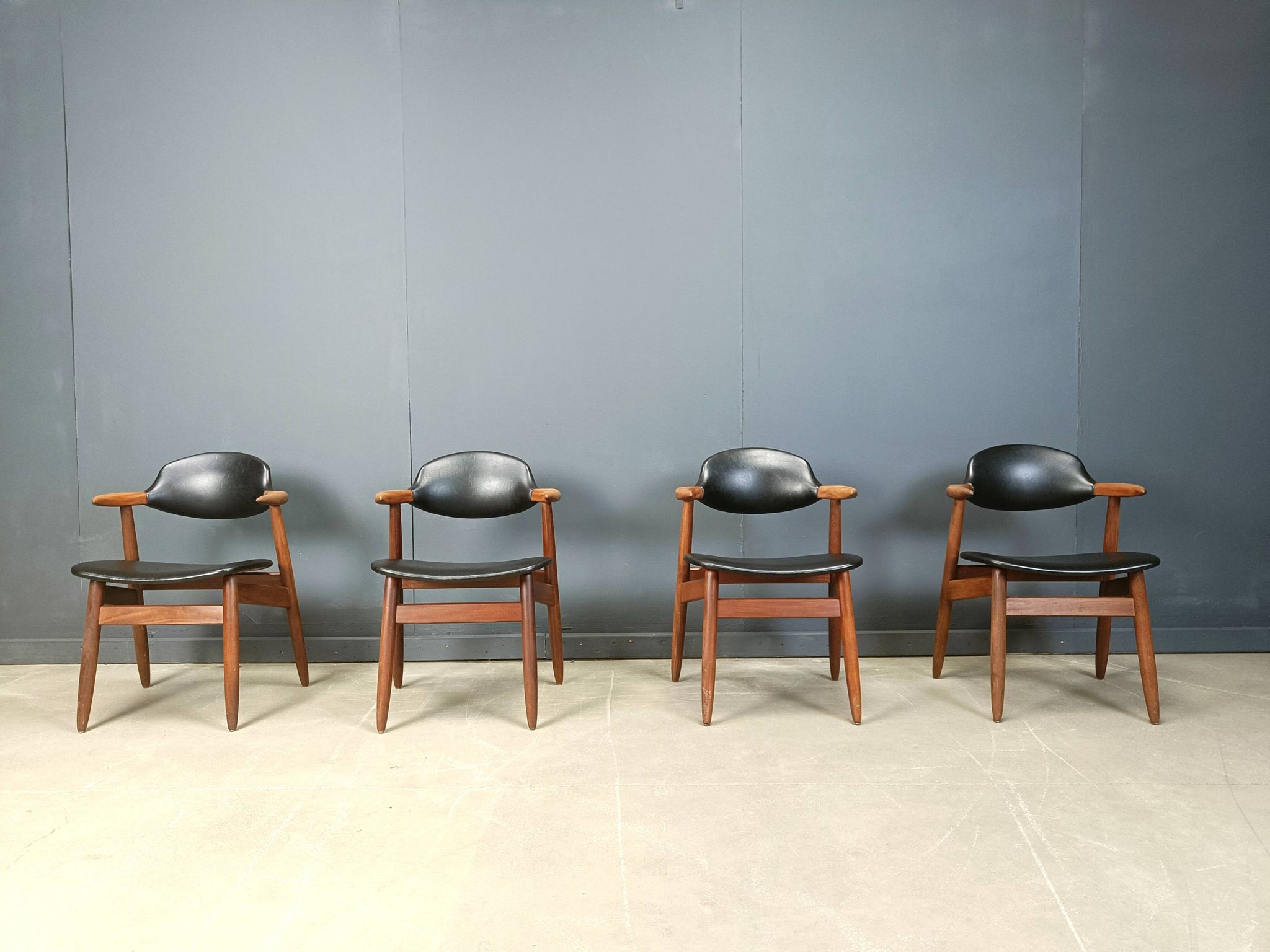 Vintage Cowhorn Dining Chairs by Tijsseling Meubelfabriek, Hulmefa, 1960s,