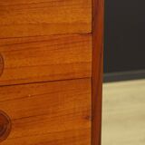 Classic chest of drawers