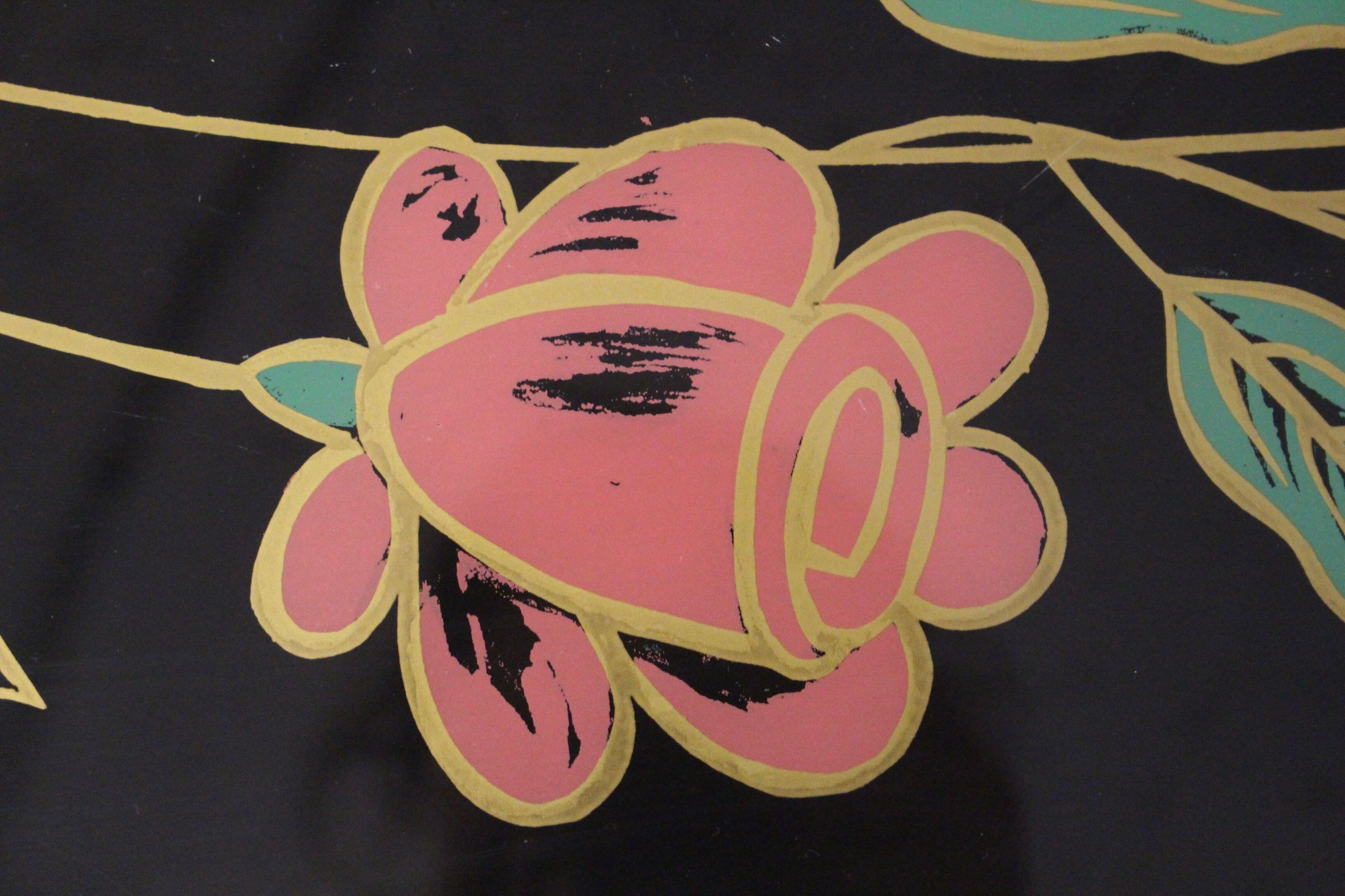 Vintage coffee table year 60 flower patterns