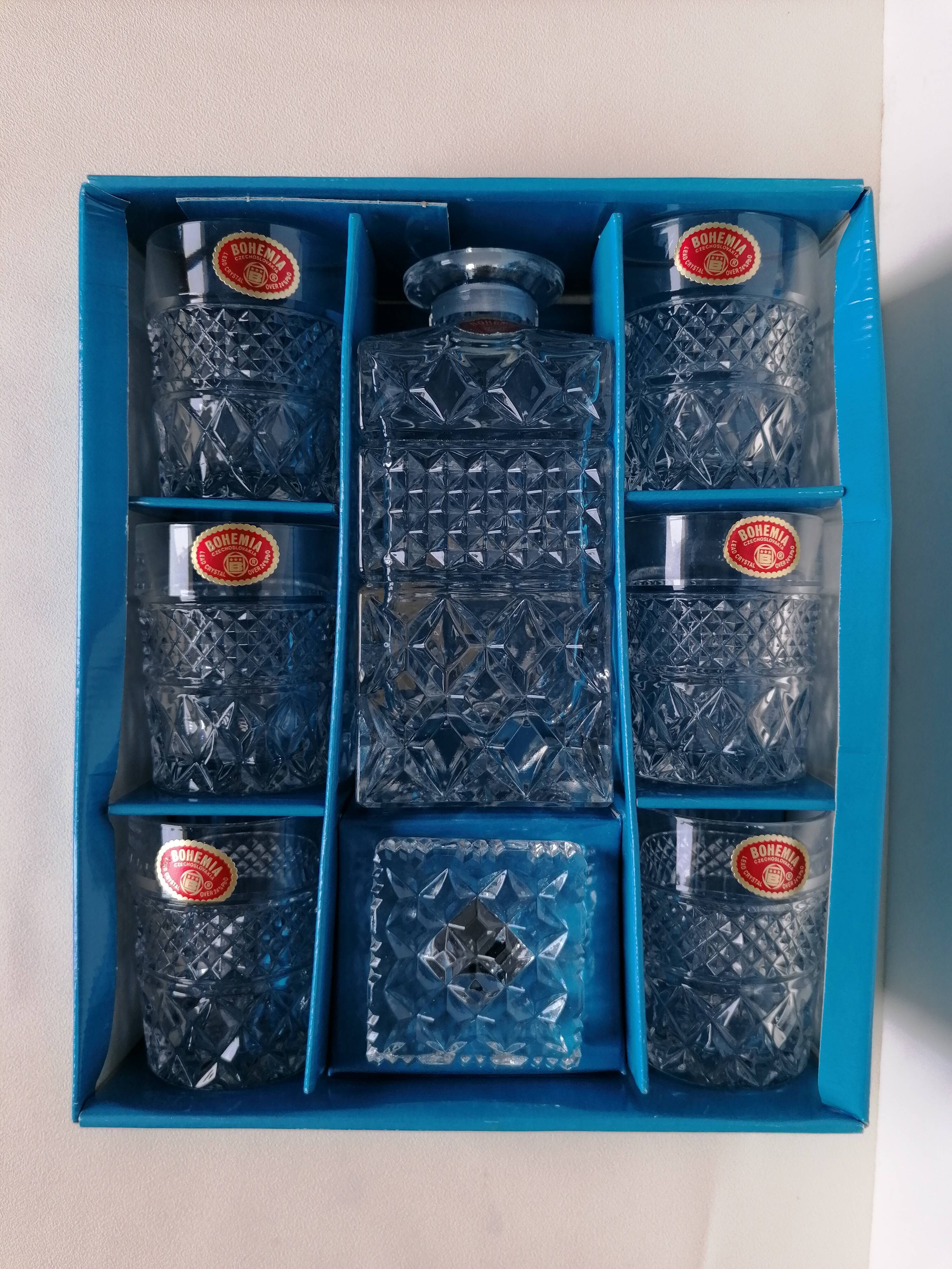 Crystal whisky service