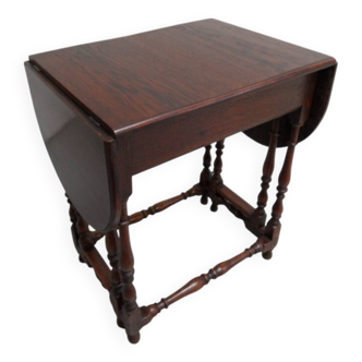 Antique oak gateleg table